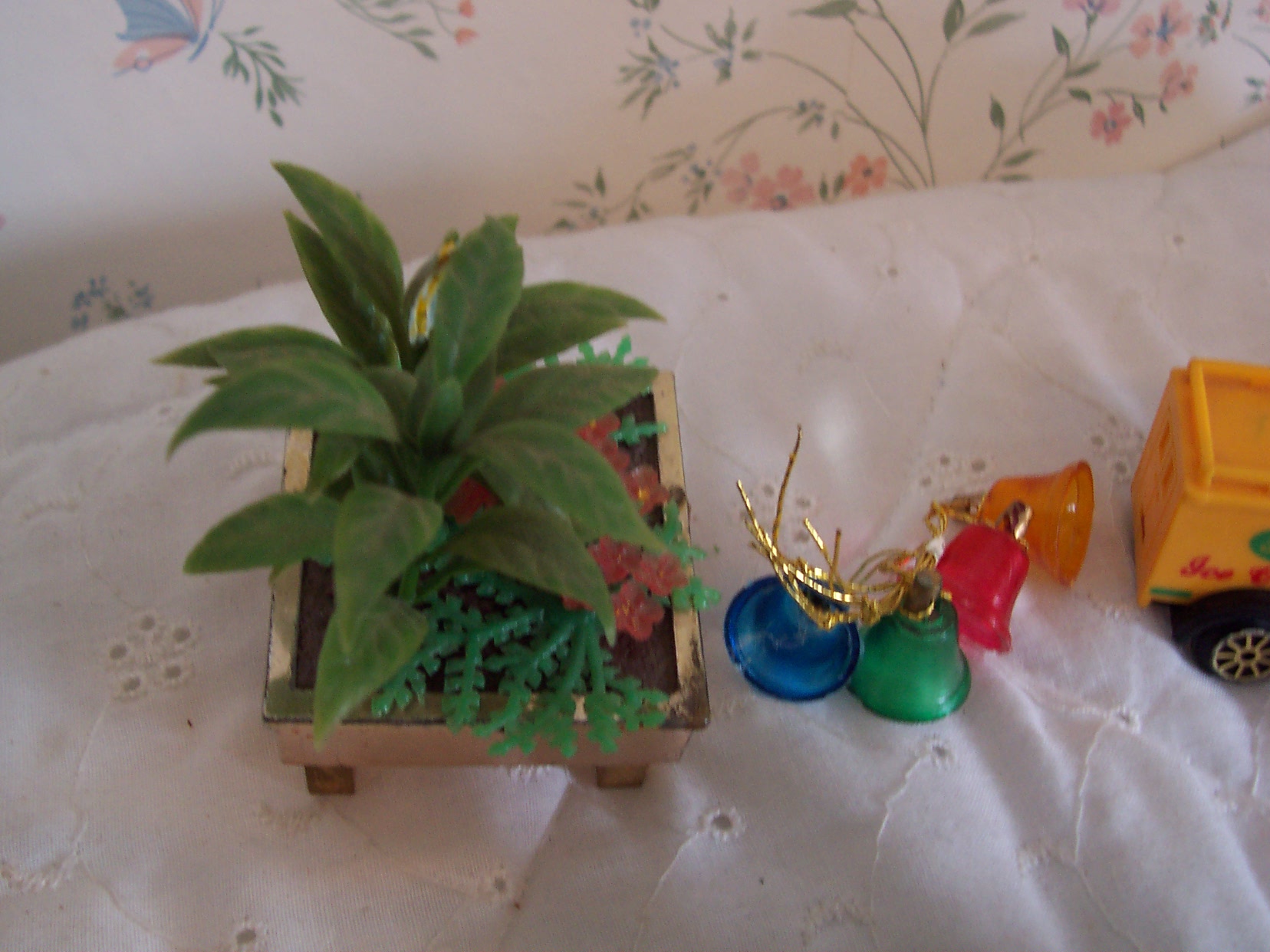 Doll House Accessories Large Lot Miniatures