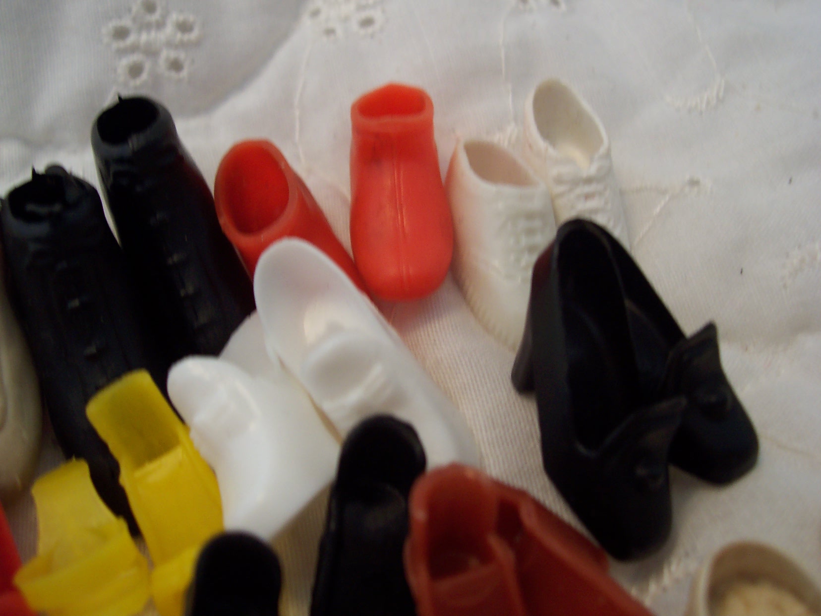 Barbie Doll & Friends Shoes 19 Pair