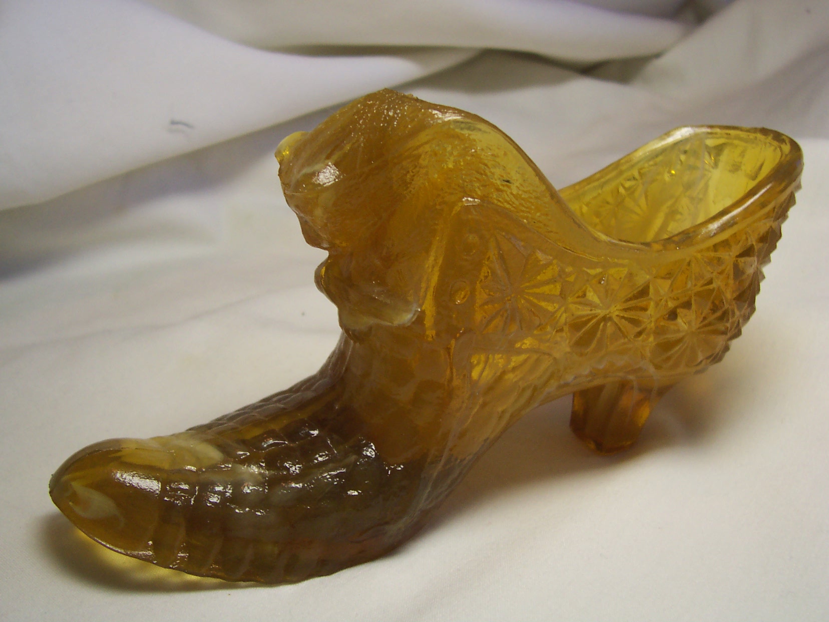 Boyd Crystal Art Glass Shoe Slipper Cat  Amber Slag