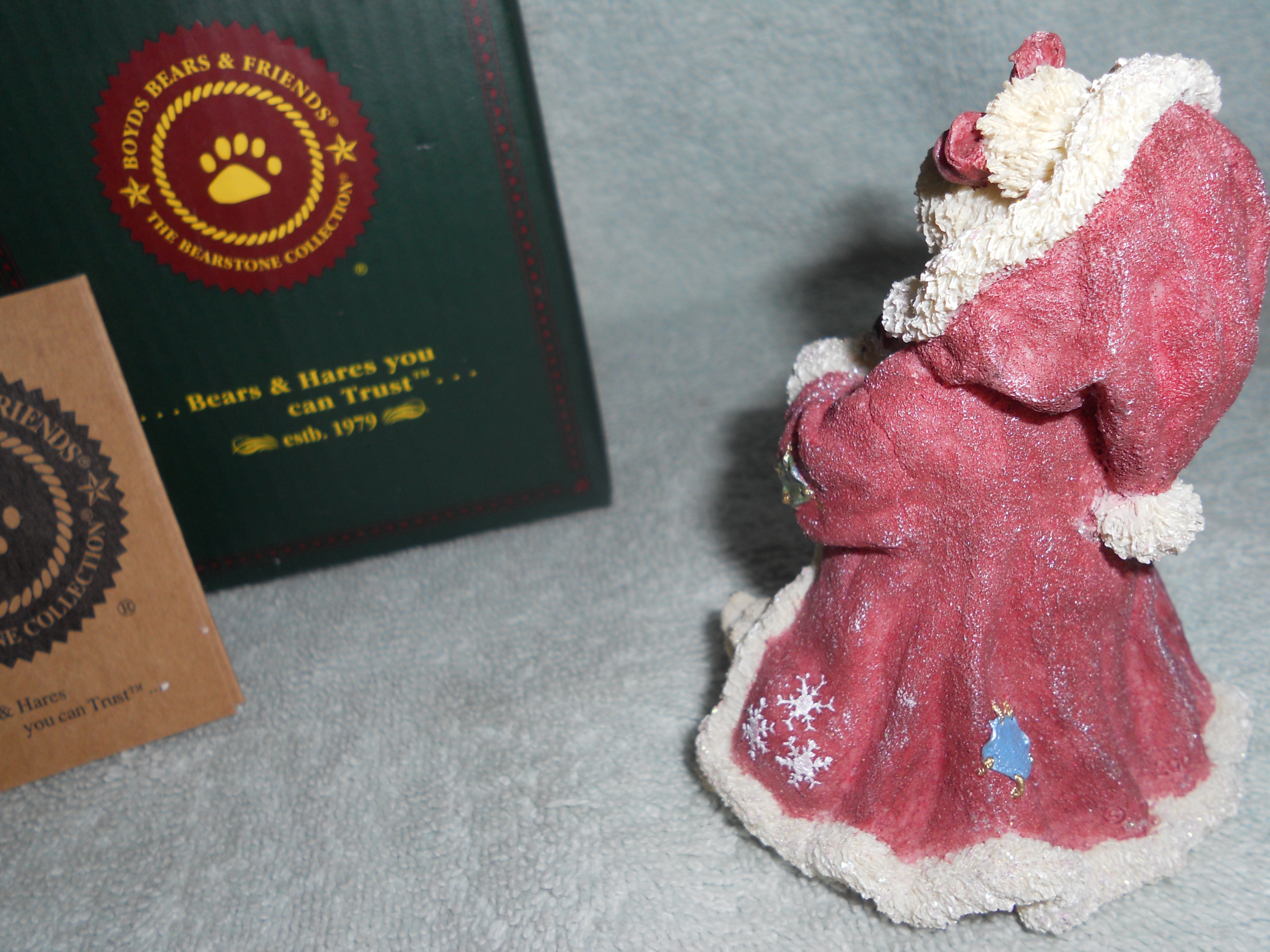 Boyd's Bearstone Last Snowflake of Winter