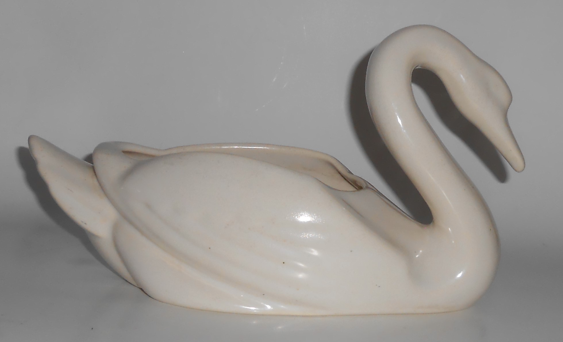 Bauer Pottery Cal-Art Matte White Medium Swan Planter