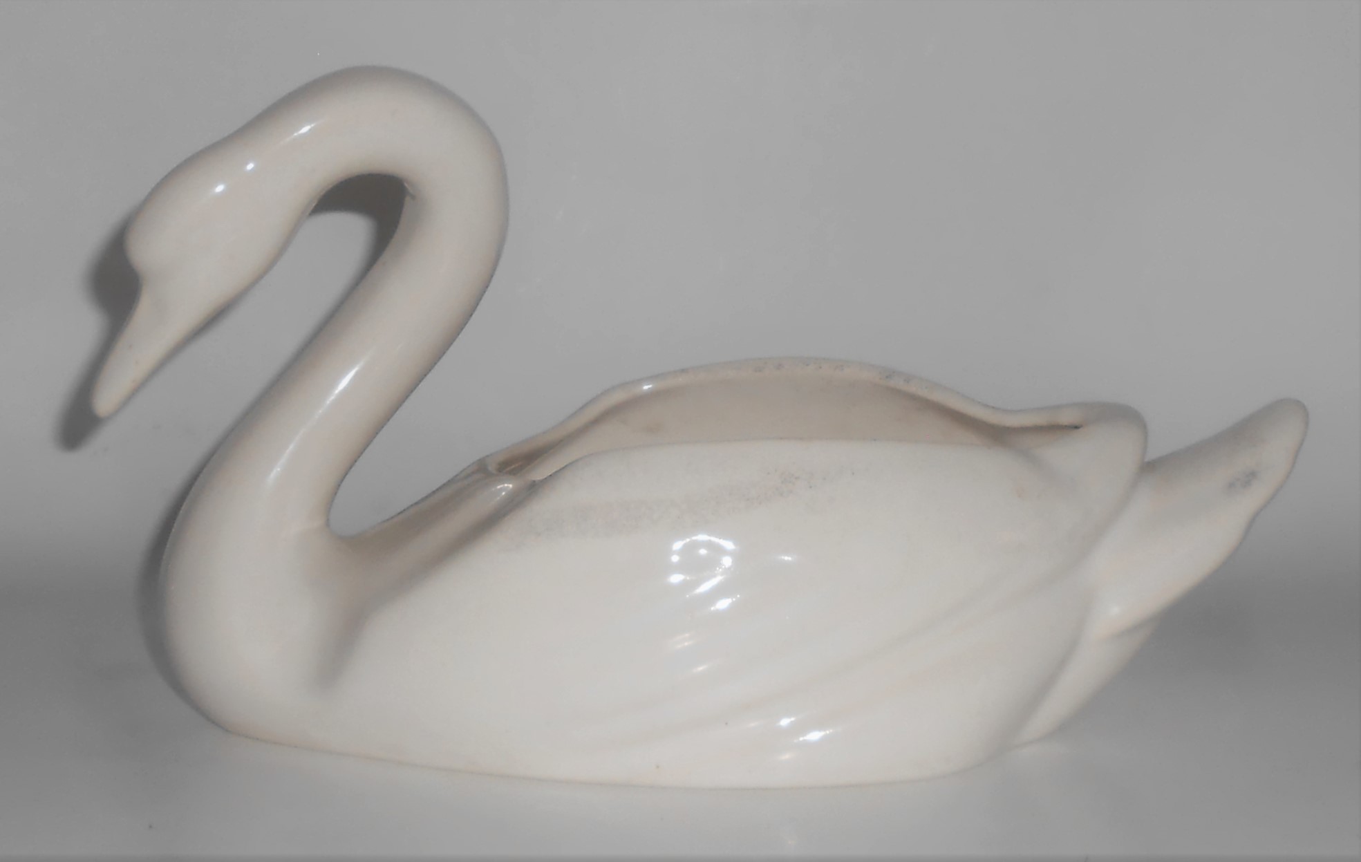 Bauer Pottery Cal-Art Matte White Medium Swan Planter