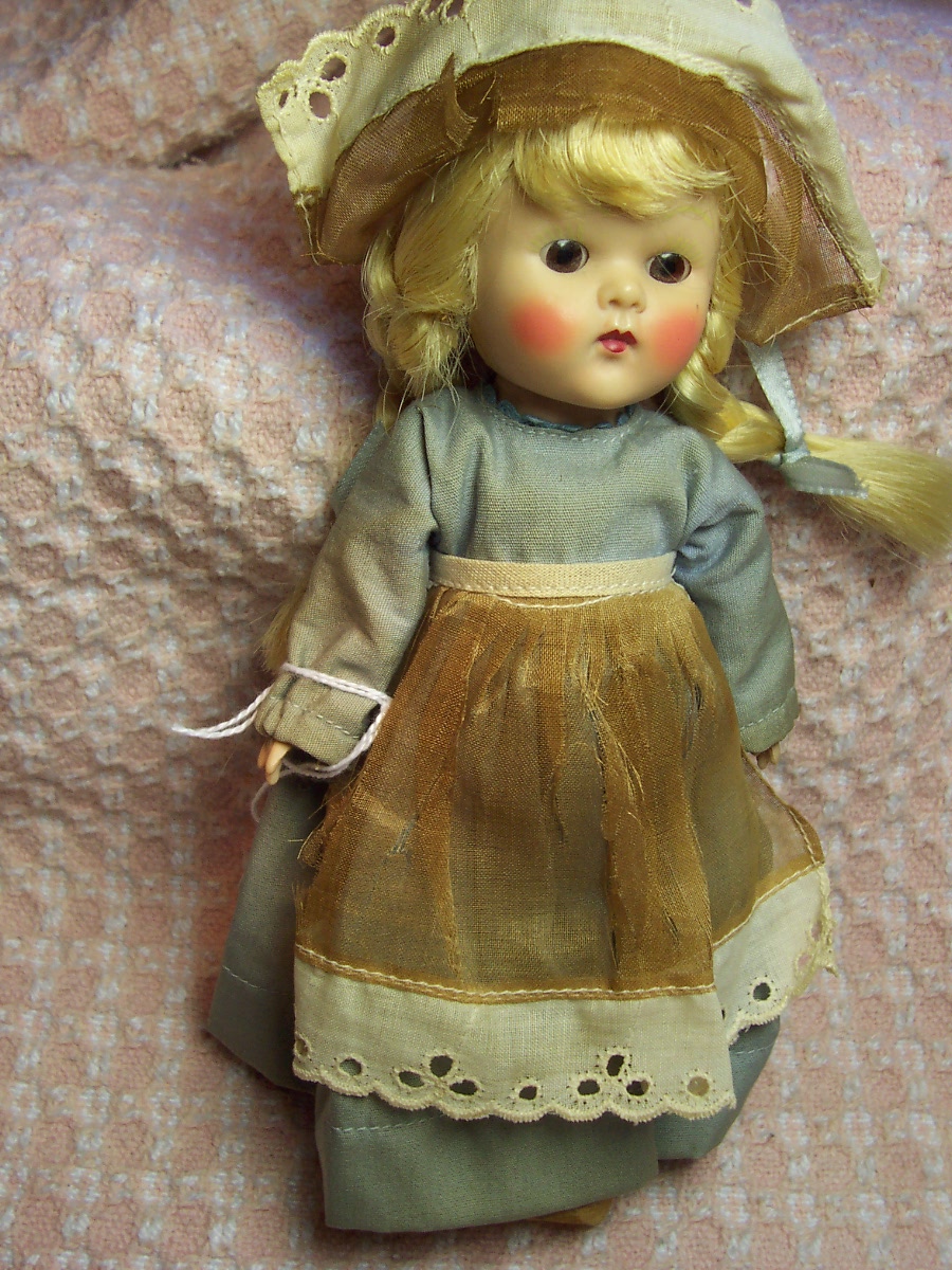 Vogue Ginny Dolll Dutch Girl 8 inch 1956