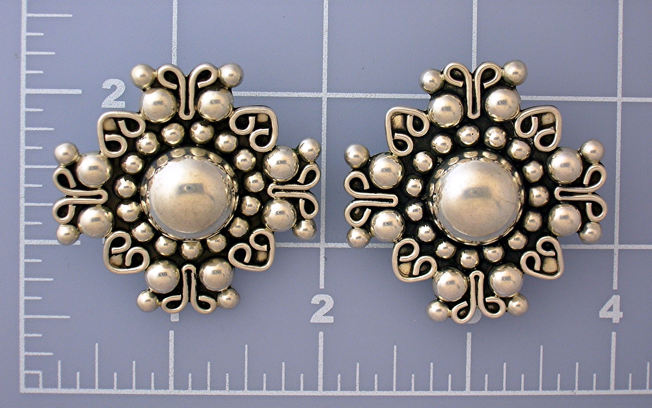 Sterling Silver Mexico Clip Earrings TH-13 ..JHR