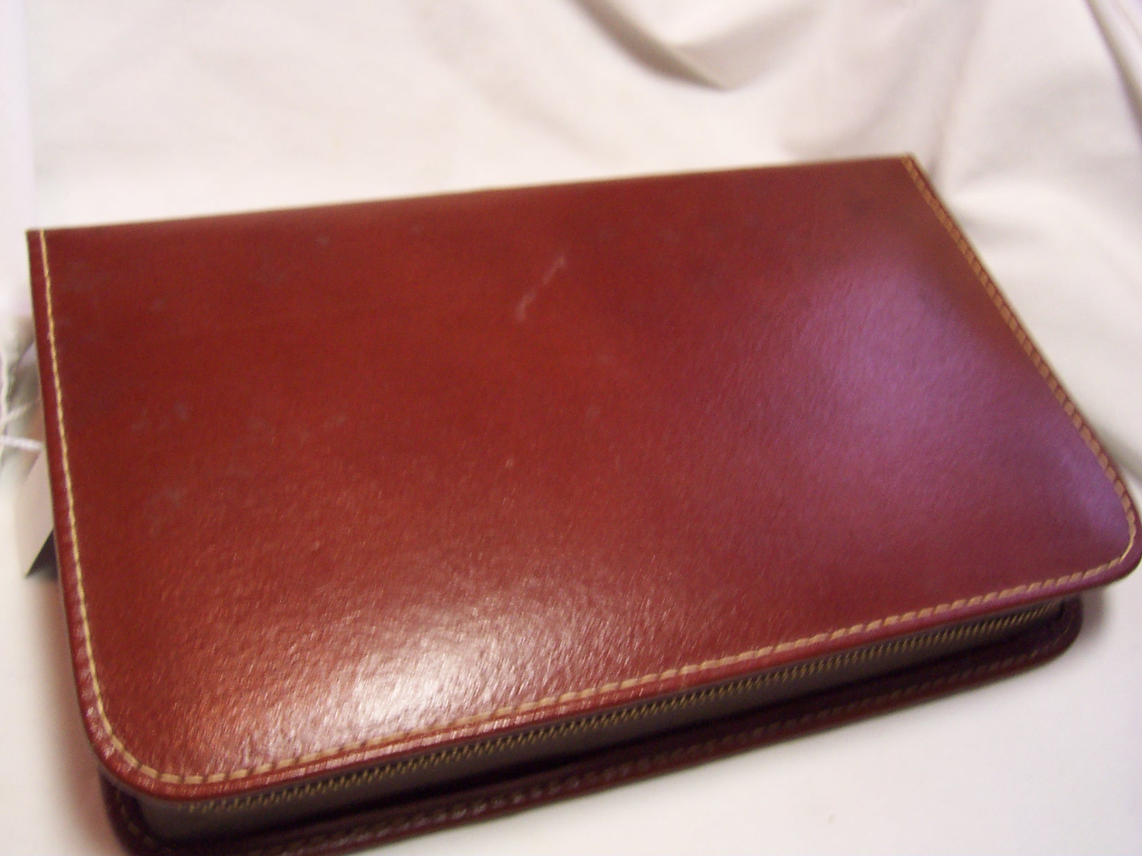 Shlitz Toiletries Set in Leather Case