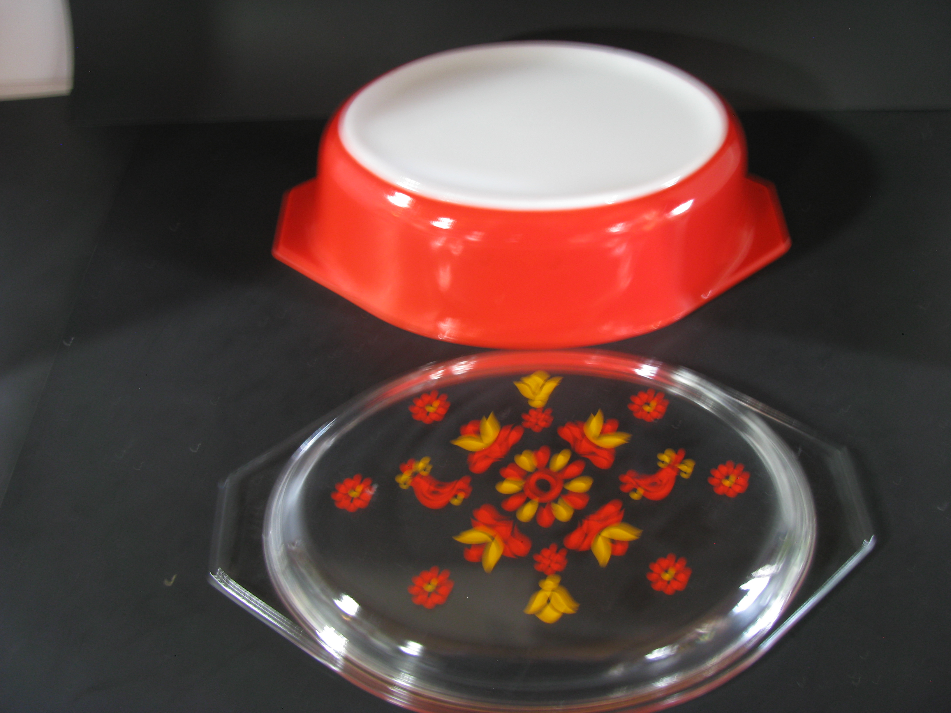 Vintage Pyrex Friendship 045 Casserole Dish