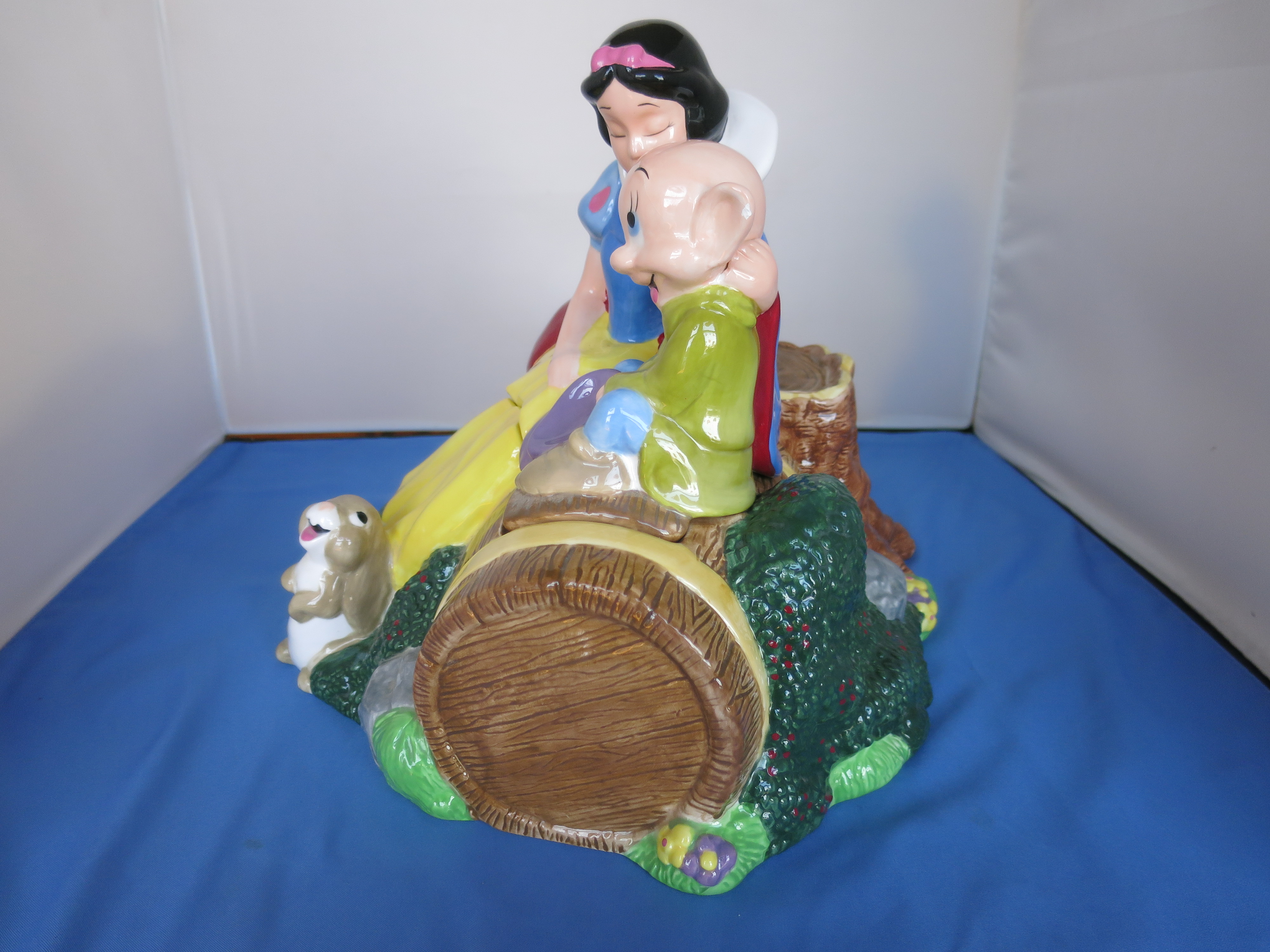 Disney Treasure Craft Snow White Dopey Cookie Jar