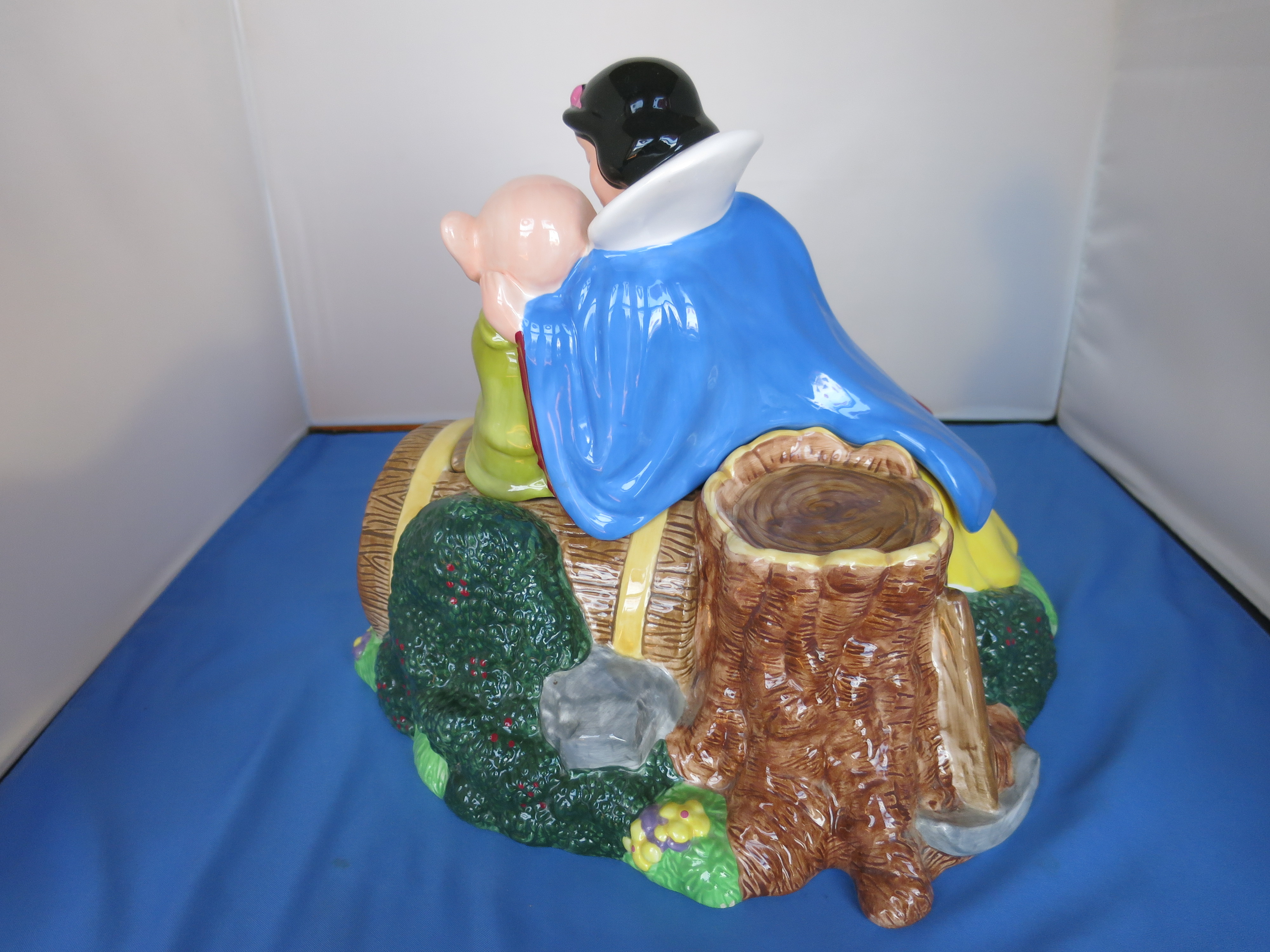 Disney Treasure Craft Snow White Dopey Cookie Jar