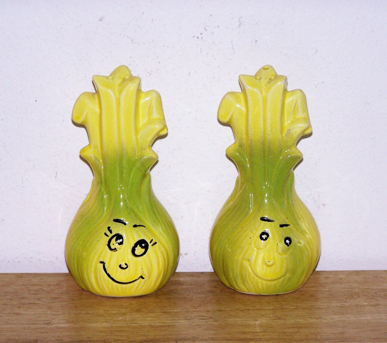Onion Anthropomorphic Shakers