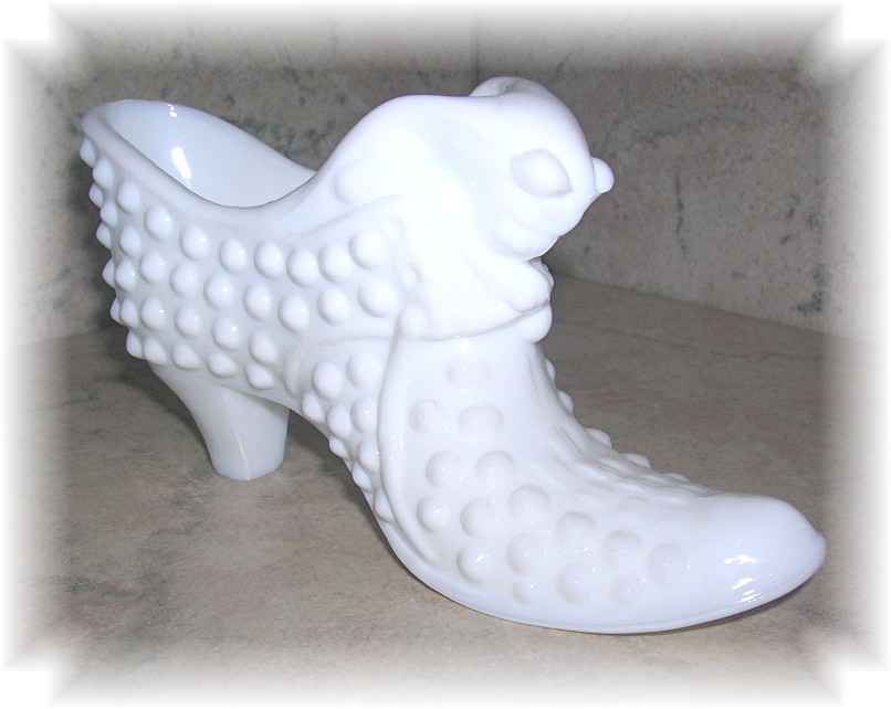 Fenton Hobnail Milk Glass Shoe Cat