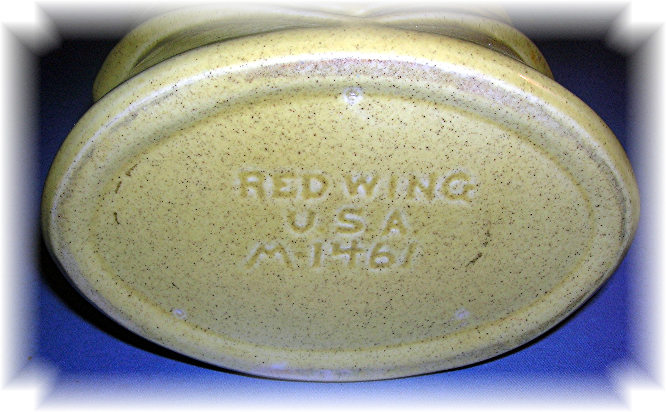 REDWING Gold Color Vase