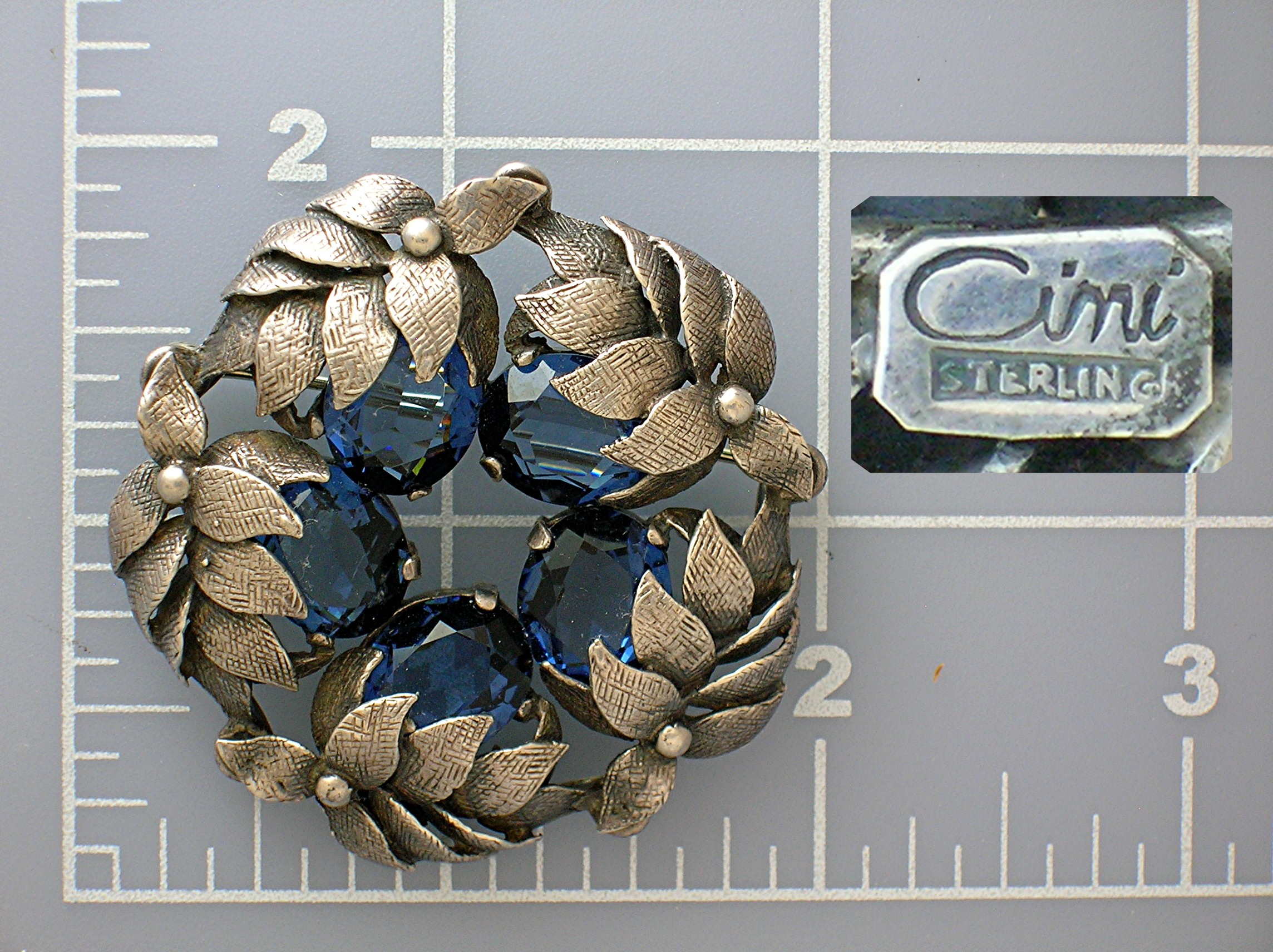 CINI Sterling Silver Leaf Wreath Sapphire Glass Brooch