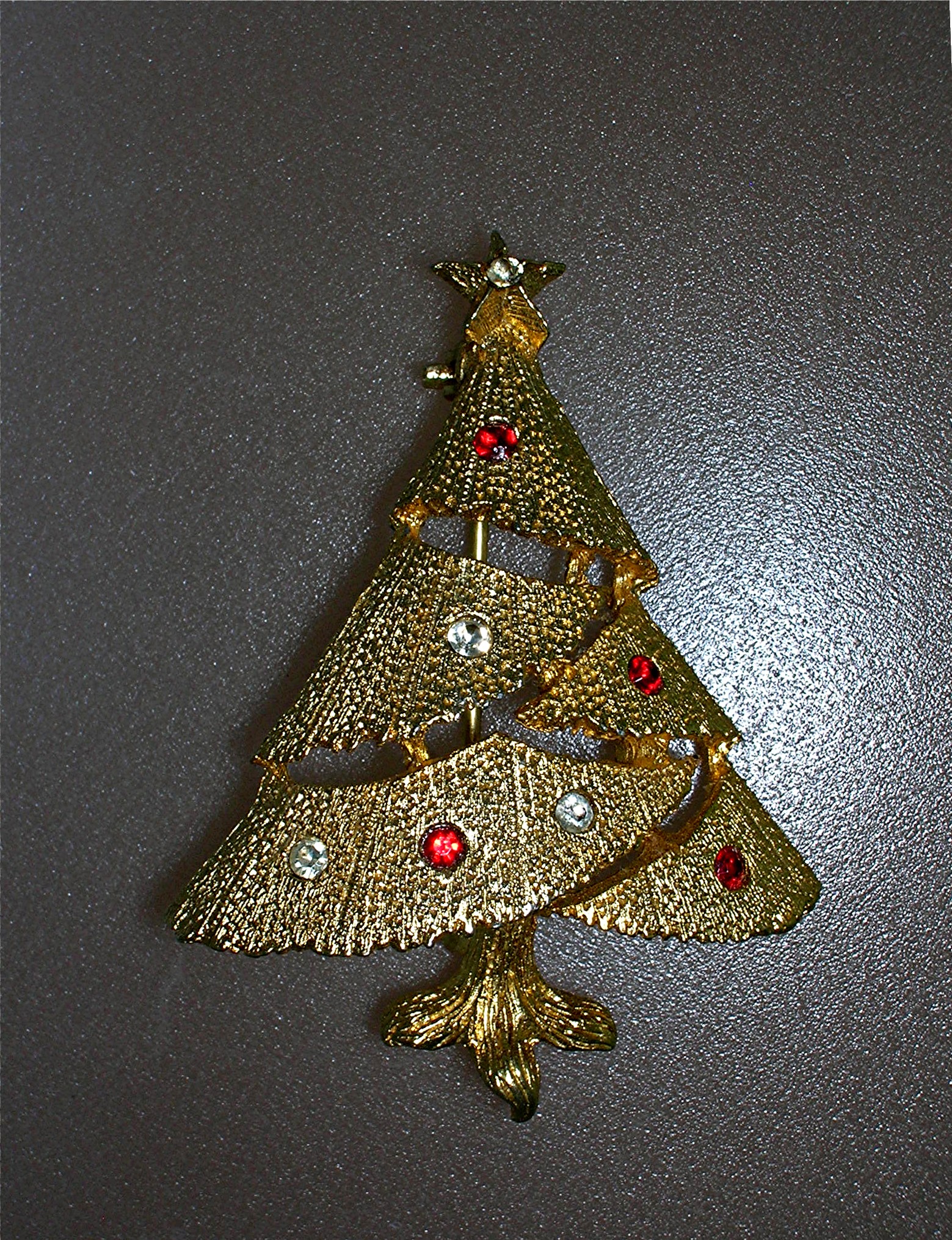 HOBE Christmas Tree Gold Red Clear Crystal Brooch
