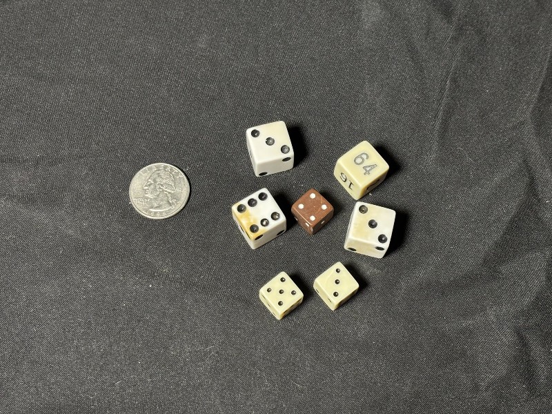 Mismatched Game Dice Lot Natural Bone & Early Bakelite Plastic 6pc