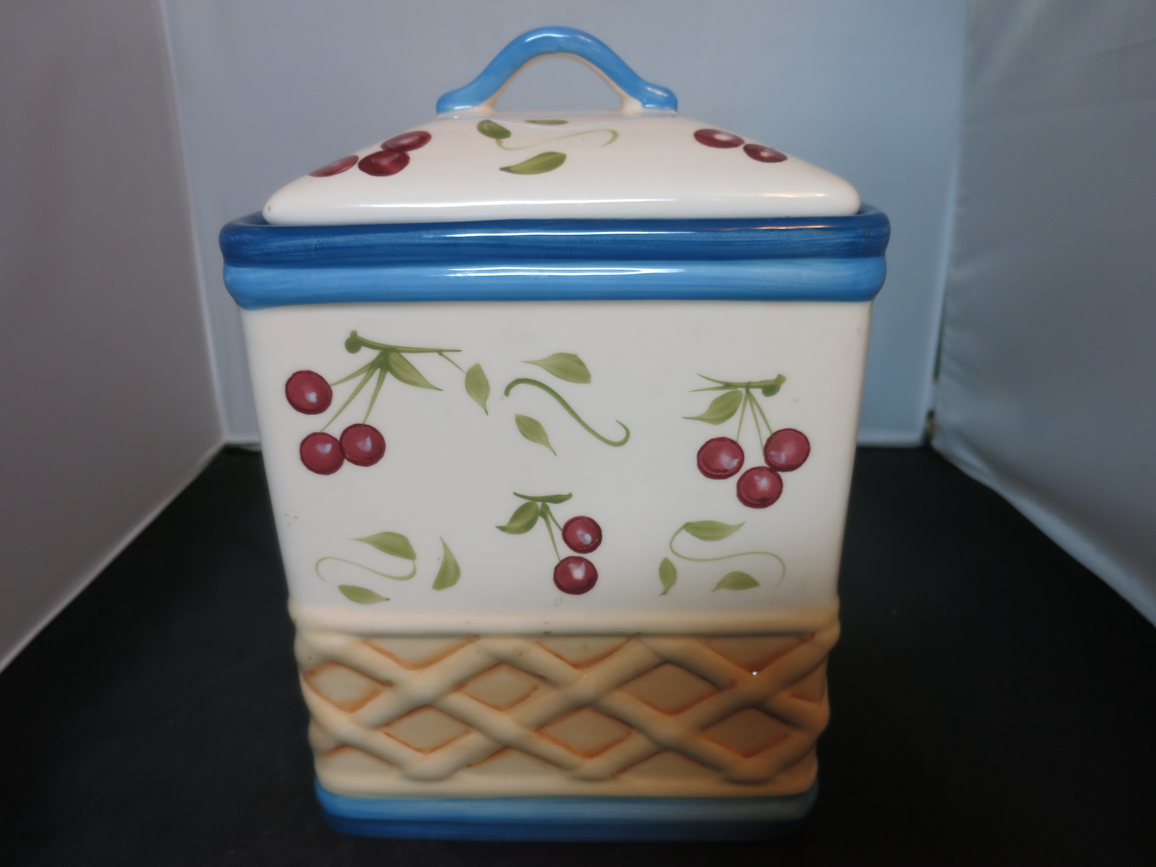 Cherry Inspirado Seattle USA Stonelite Clay Cookie Jar