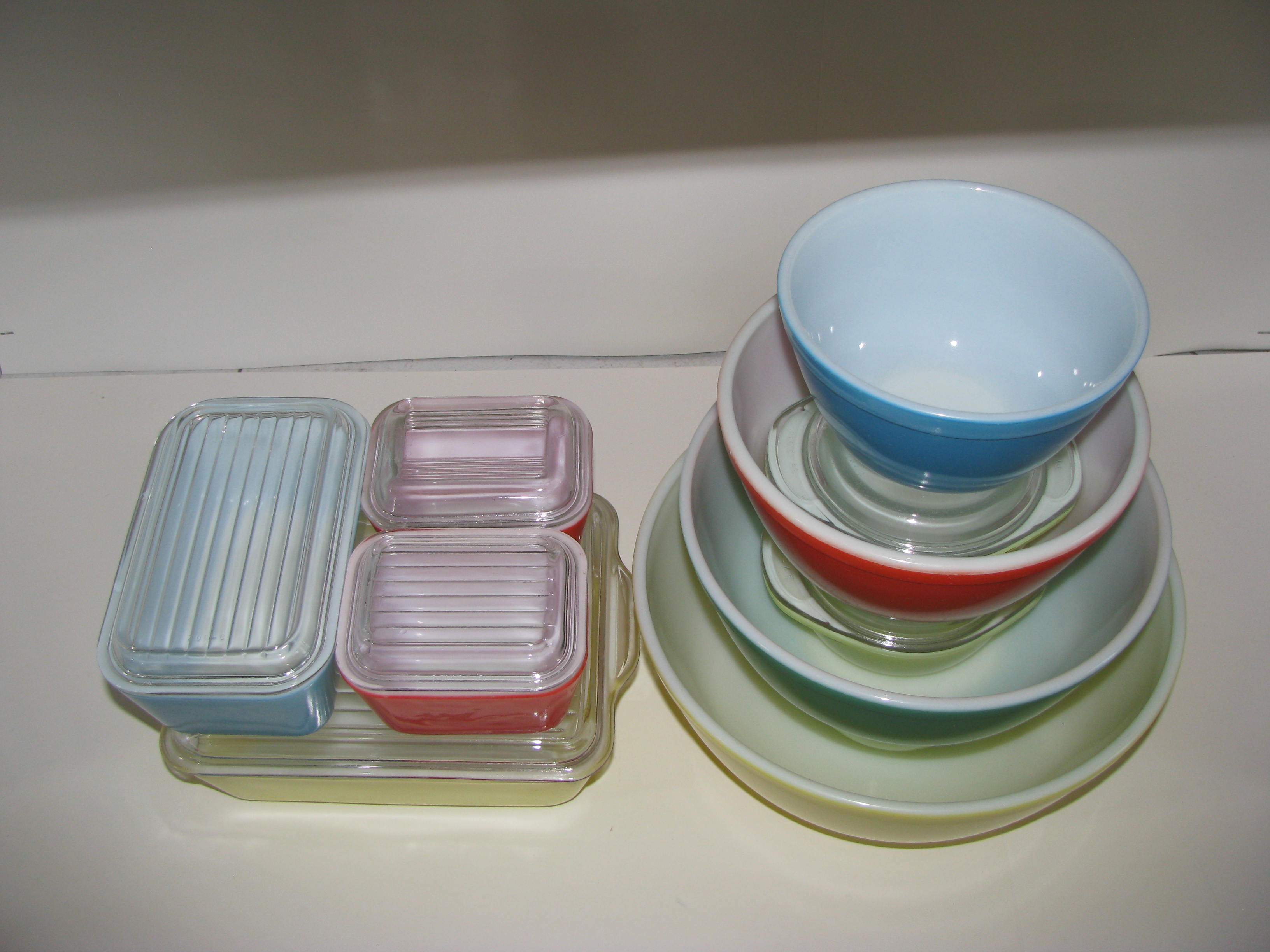 Pyrex 12 Piece Primary Color Bowls-Refrigerator Sets
