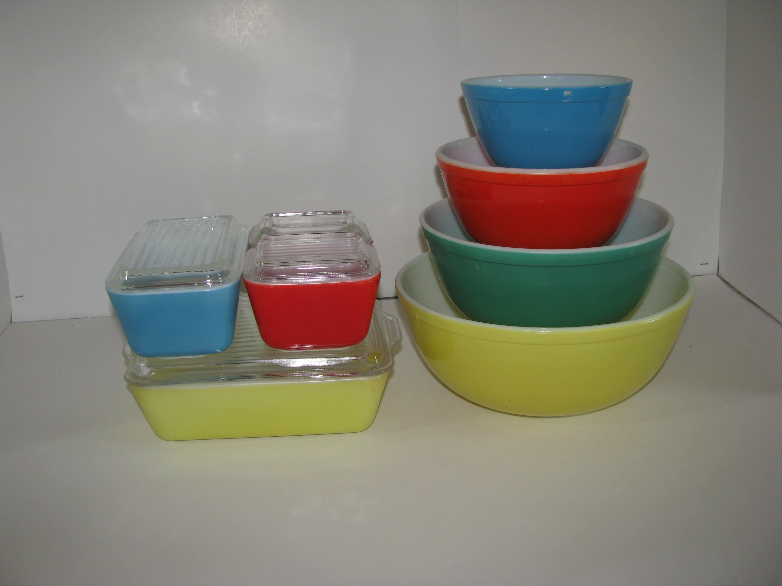 Pyrex 12 Piece Primary Color Bowls-Refrigerator Sets