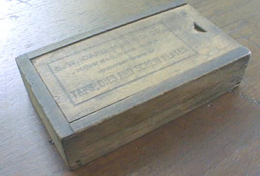 S. W. CARD Taps Boxed Set 5/8-11 inch Wooden Box