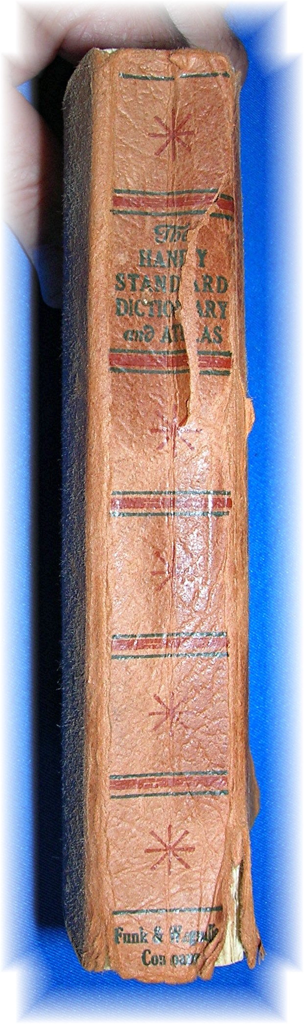 1932 Handy Standard Dictionary and Atlas