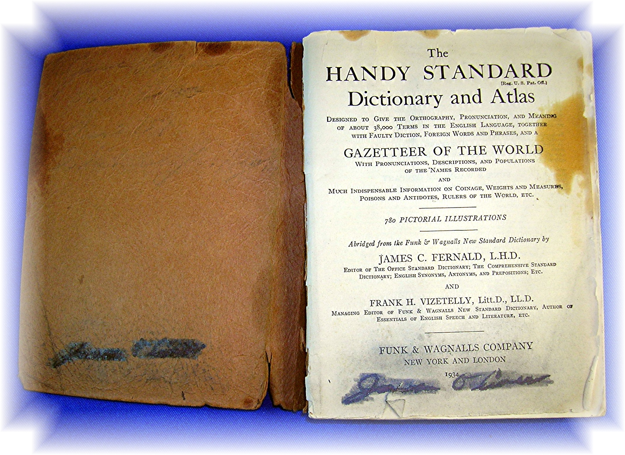 1932 Handy Standard Dictionary and Atlas