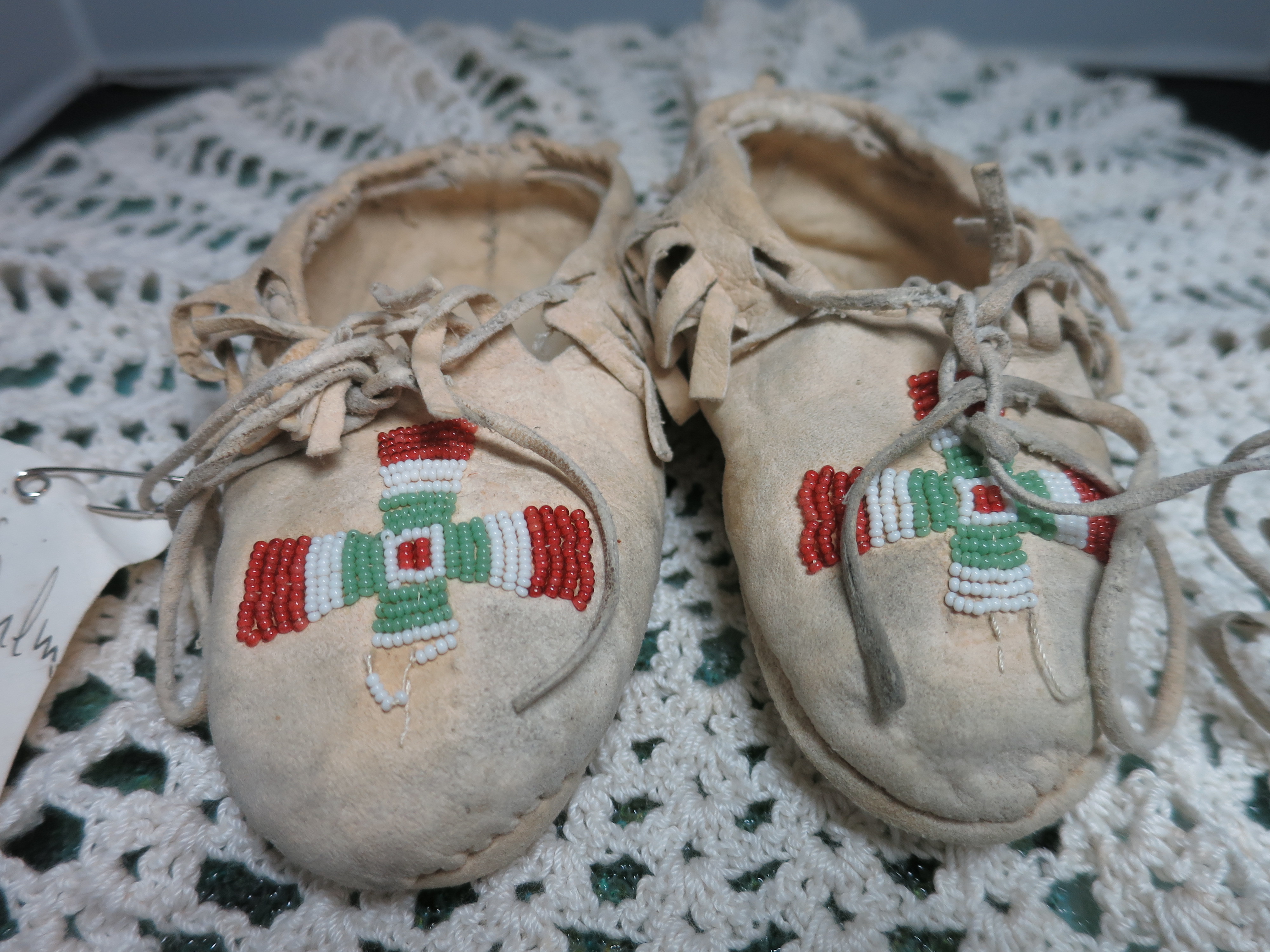 Antique Native American Deerskin Buckskin Baby Child Moccasins
