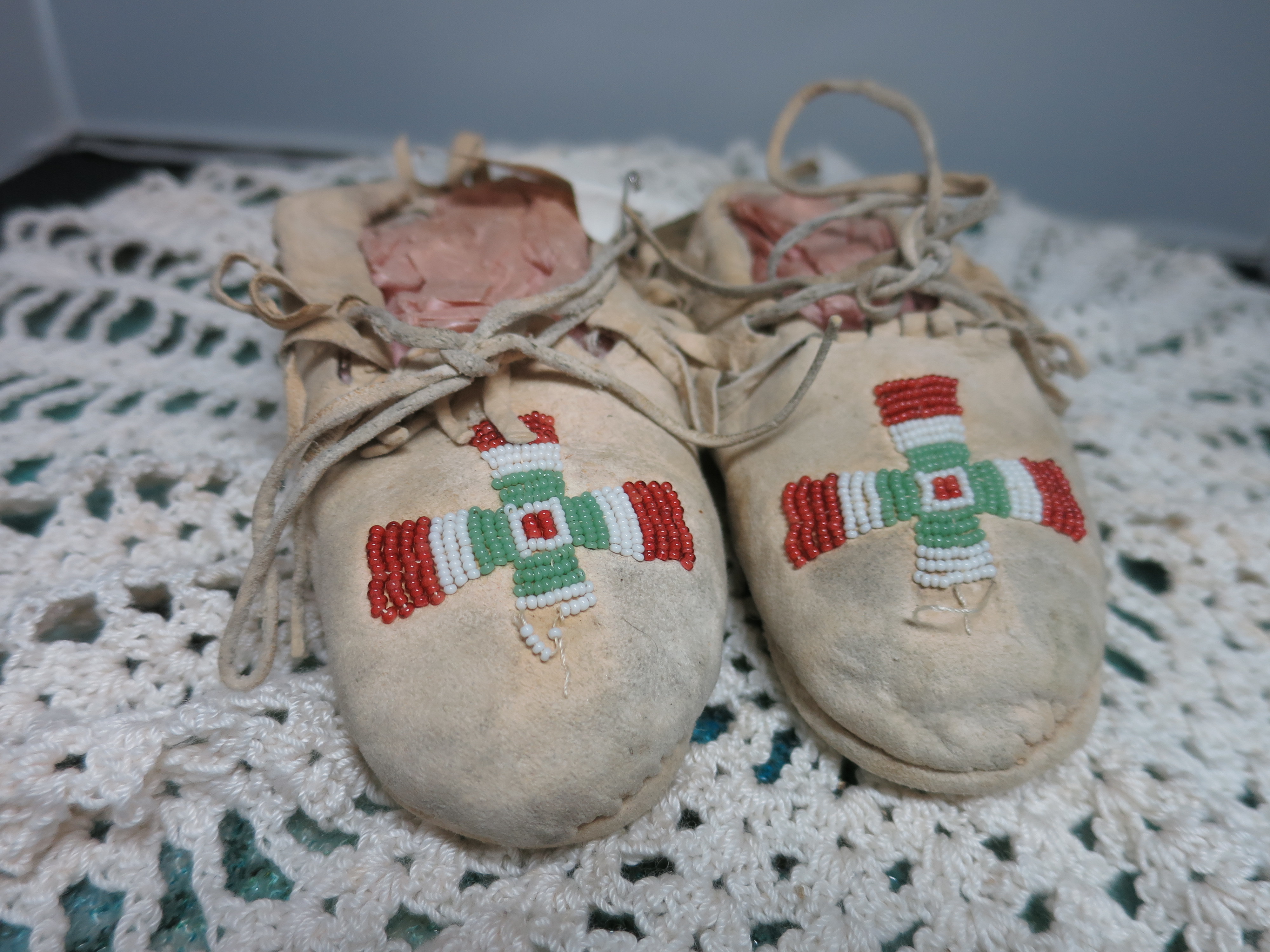 Antique Native American Deerskin Buckskin Baby Child Moccasins