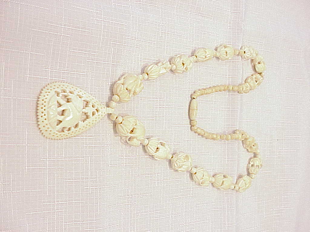 Vintage Carved Faux Ivory Or Horn Elephant Necklace