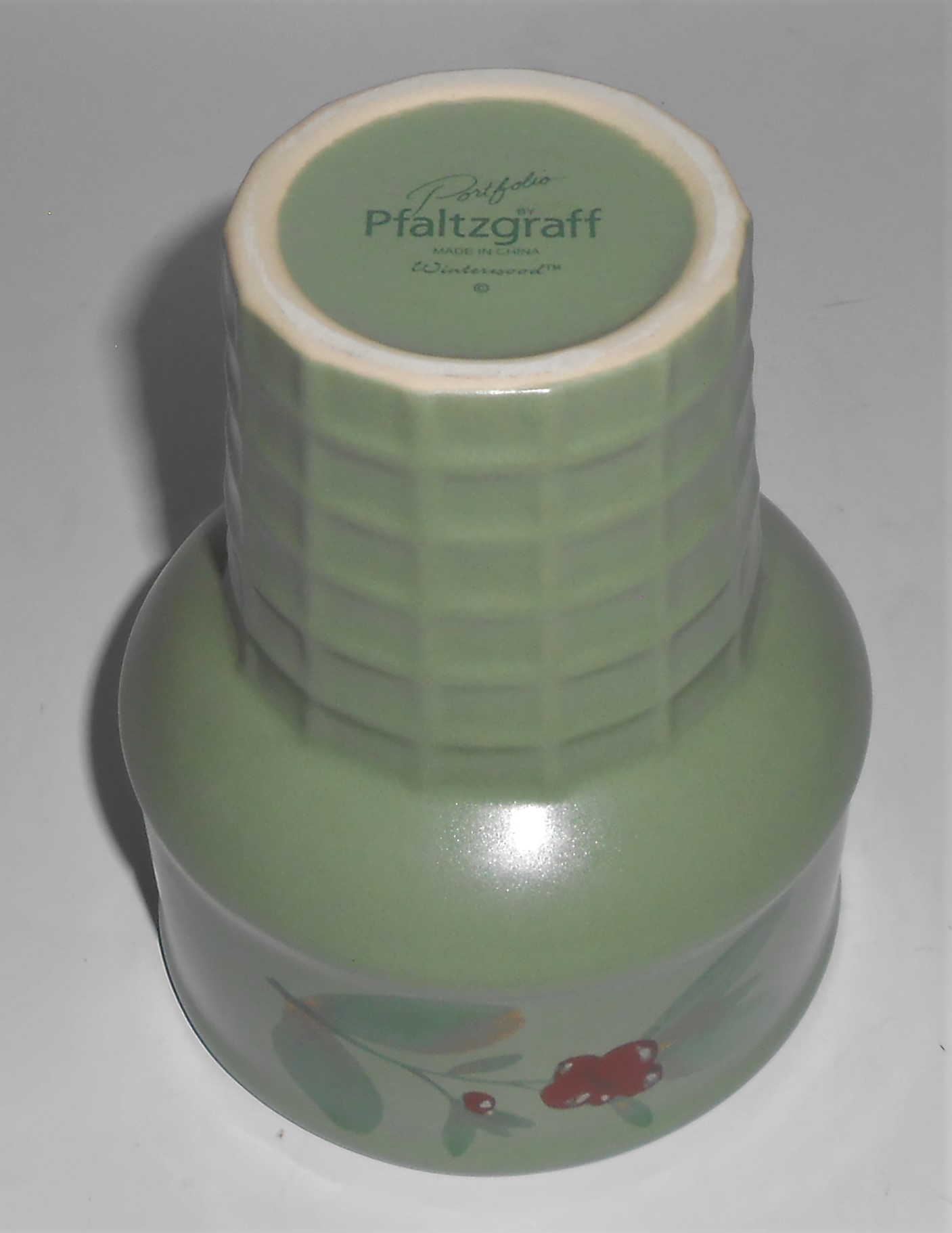 Pfaltzgraff Pottery Winterwood Green Ice Cream Cone