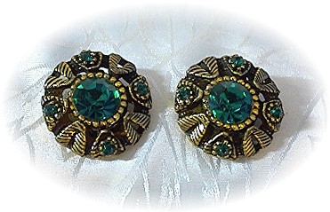 Heavy Goldtone & Emerald Glass Clip Earrings
