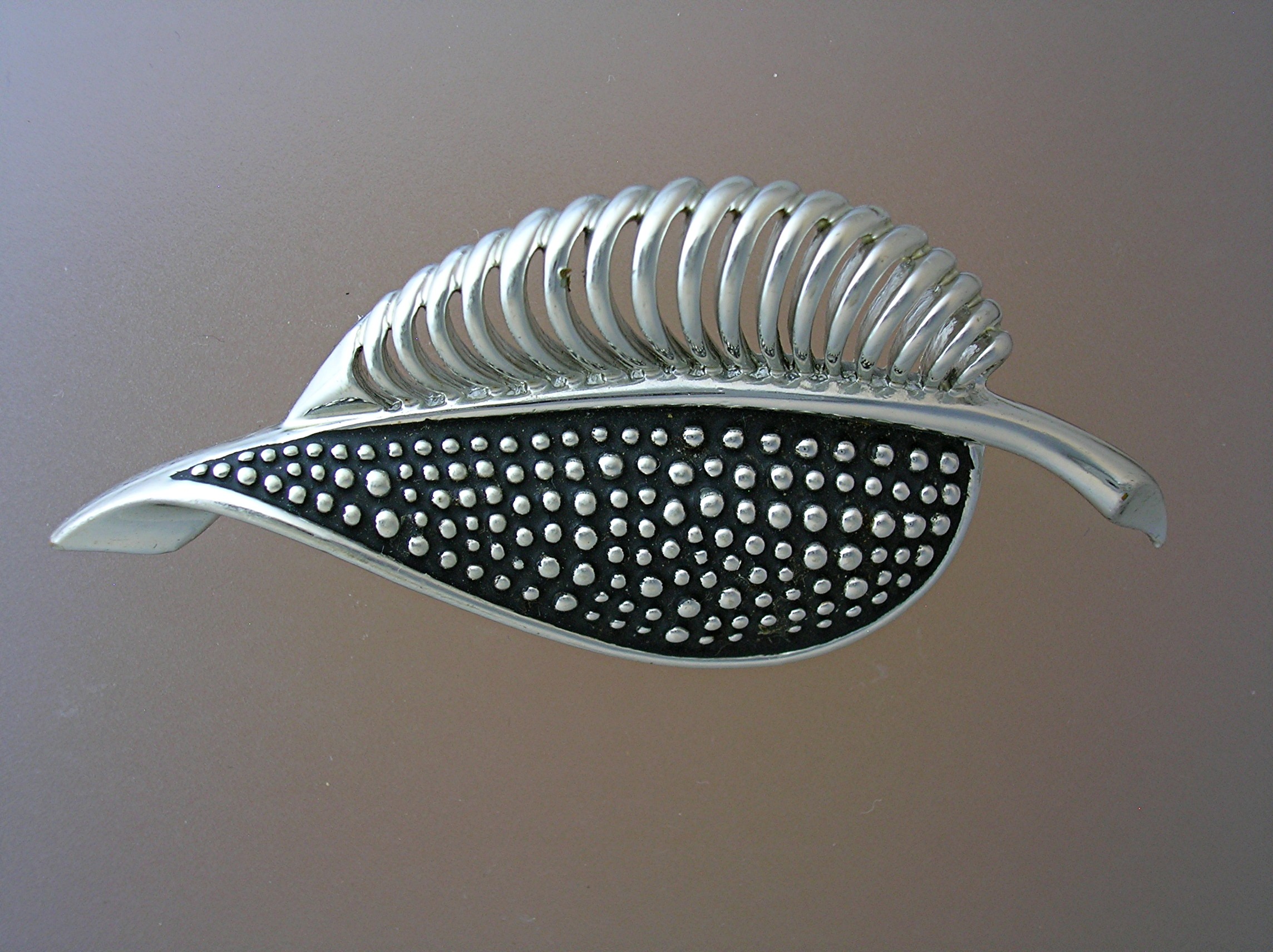 Silver MX 209 Rhodium Leaf Brooch