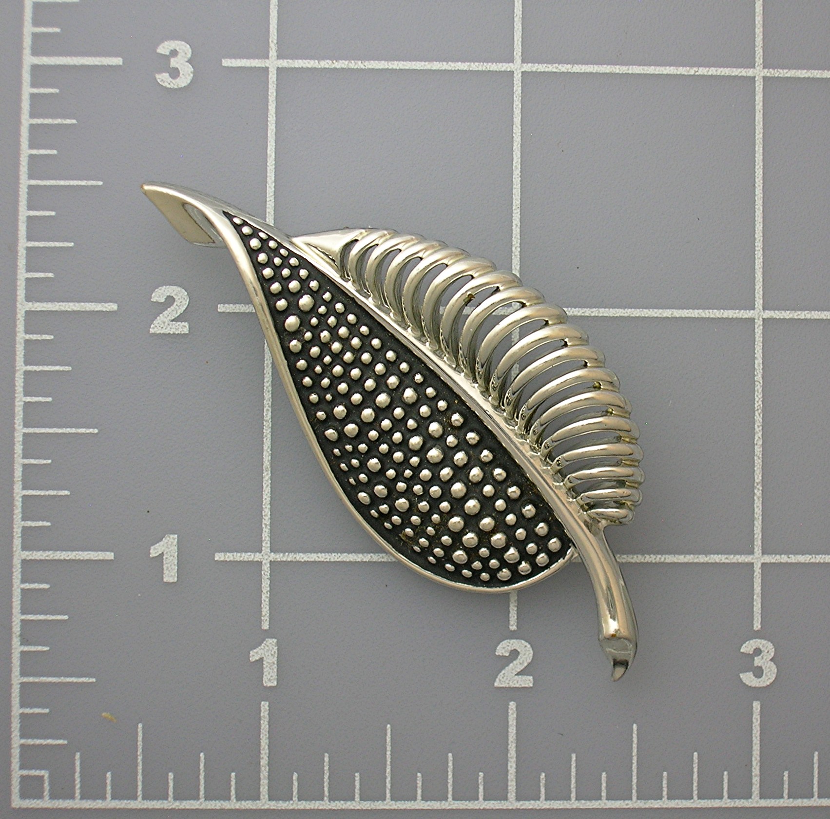 Silver MX 209 Rhodium Leaf Brooch