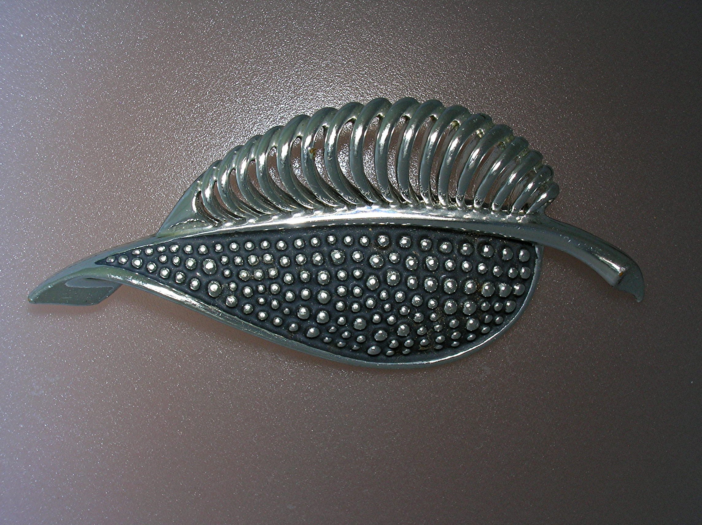 Silver MX 209 Rhodium Leaf Brooch