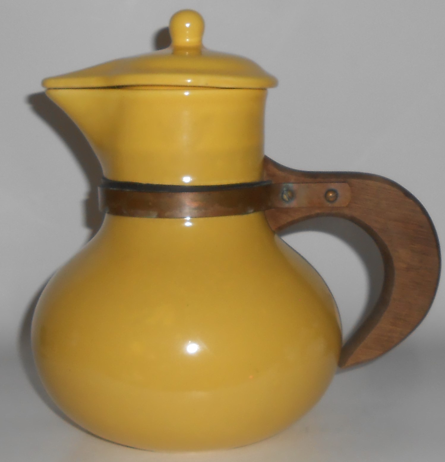 Red Wing Pottery Gypsy Trail Yellow Wide Mouth Pitcher