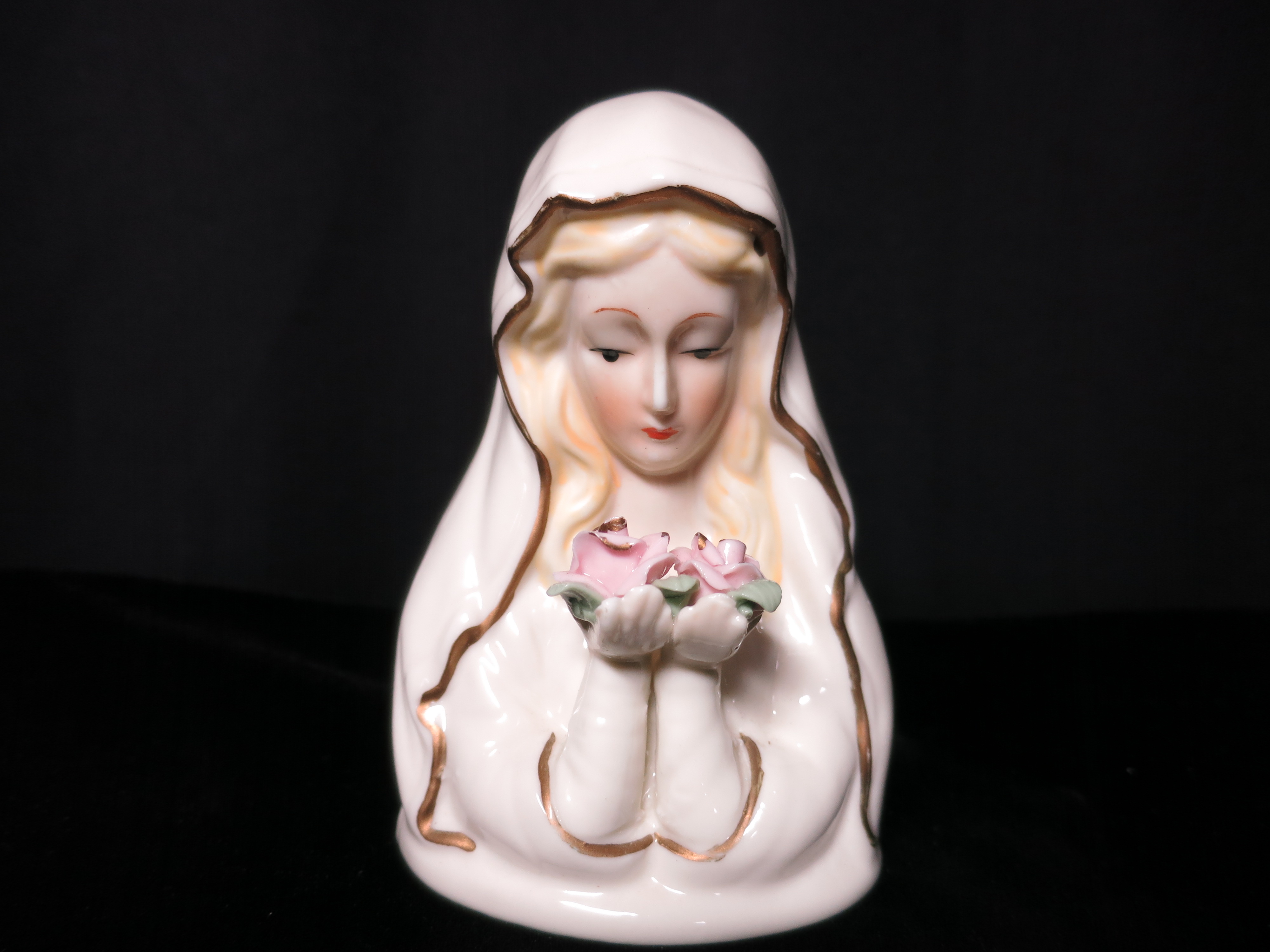 Autom China Blessed Virgin Mary Madonna Figurine