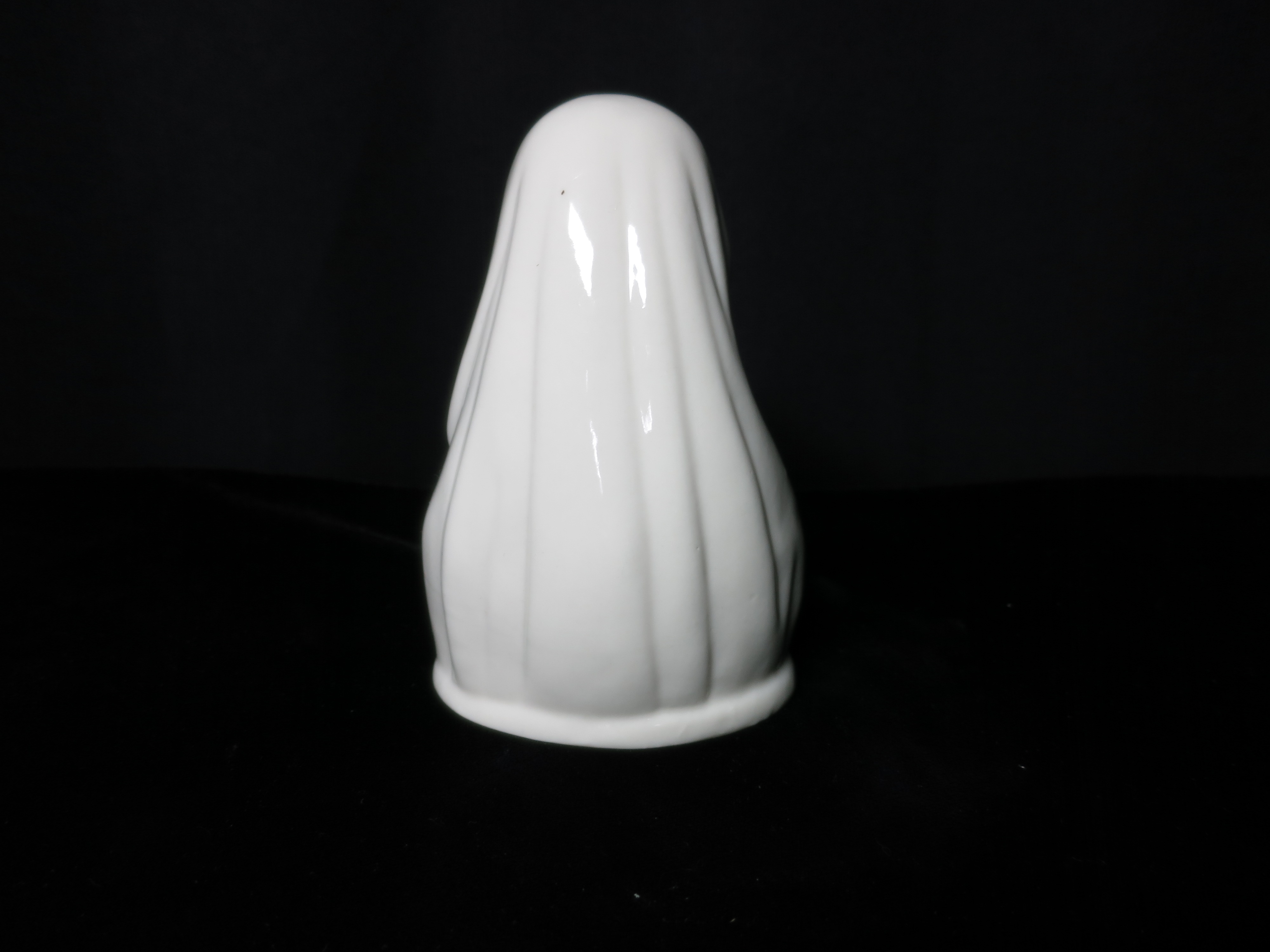 Autom China Blessed Virgin Mary Madonna Figurine