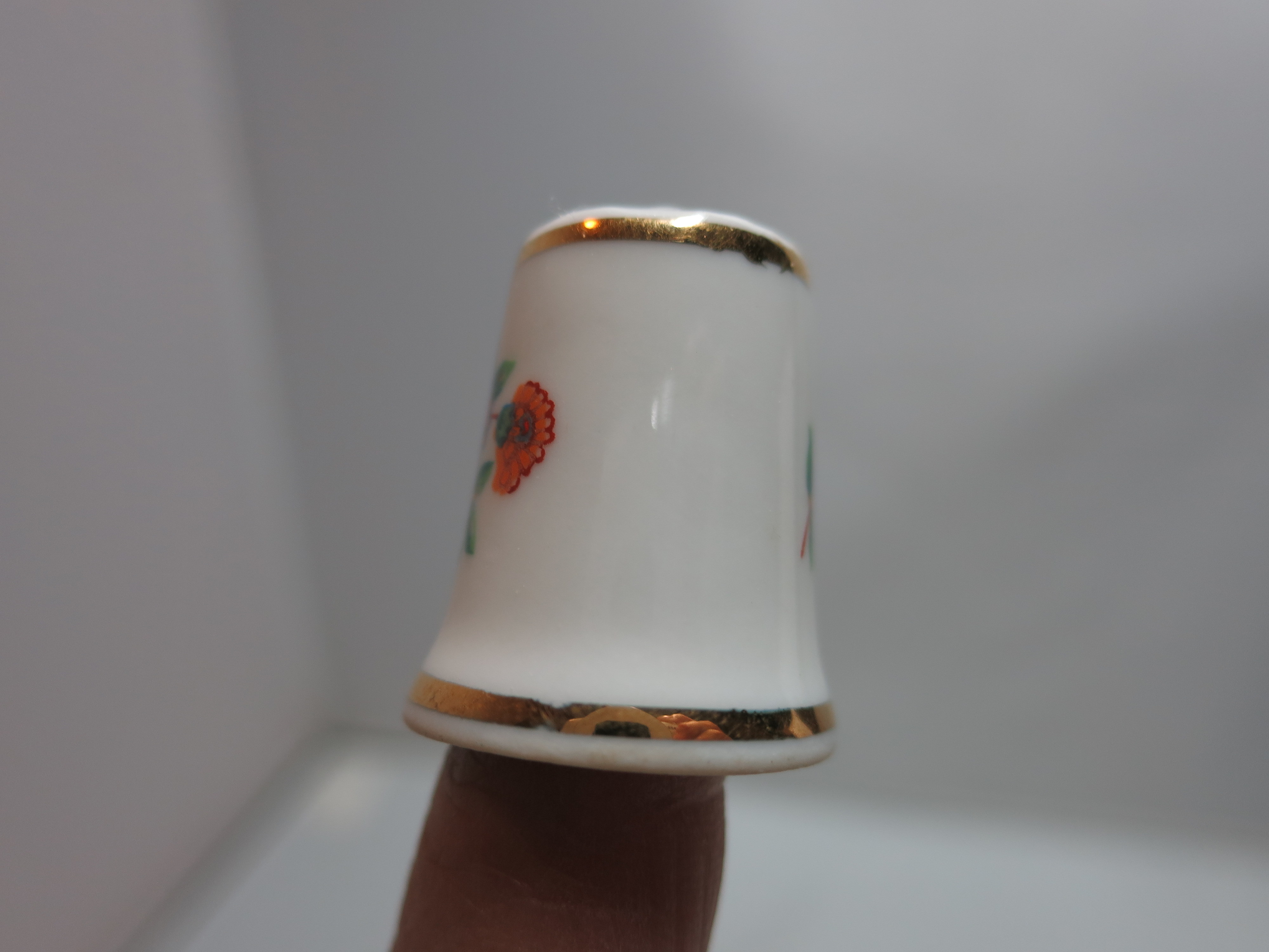 Vintage Thimble Hollahaz Hungary Floral
