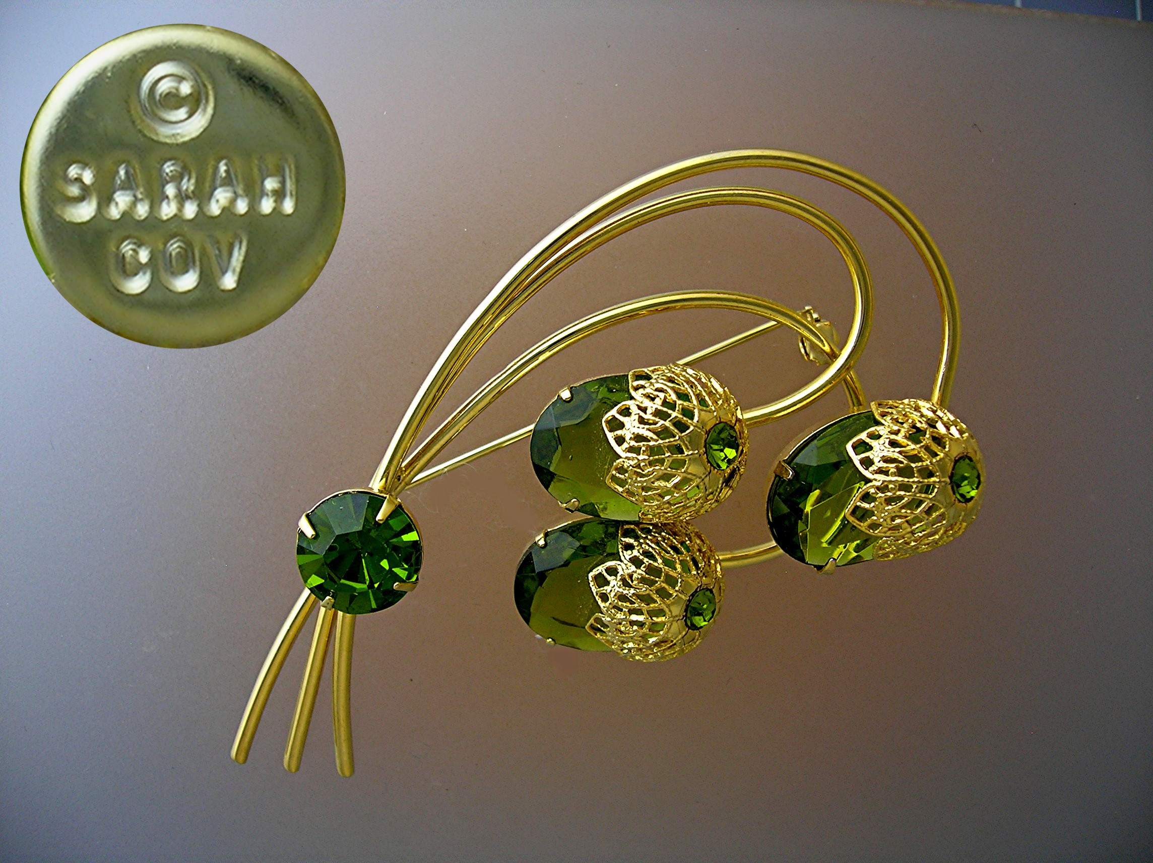 SARAH COV Gold Apple Green Crystal Brooch
