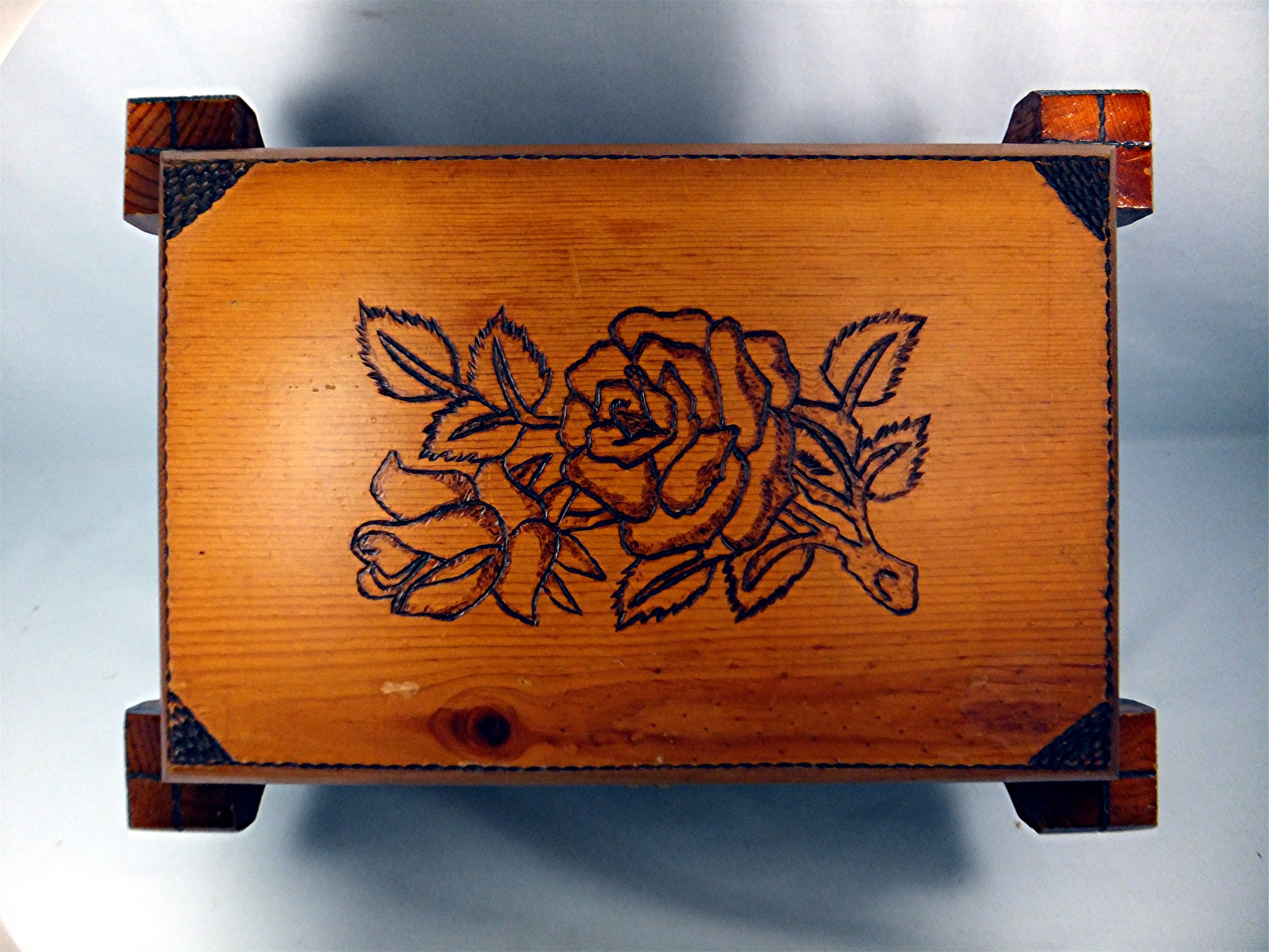 Tramp or Prison Art Jewelry Box