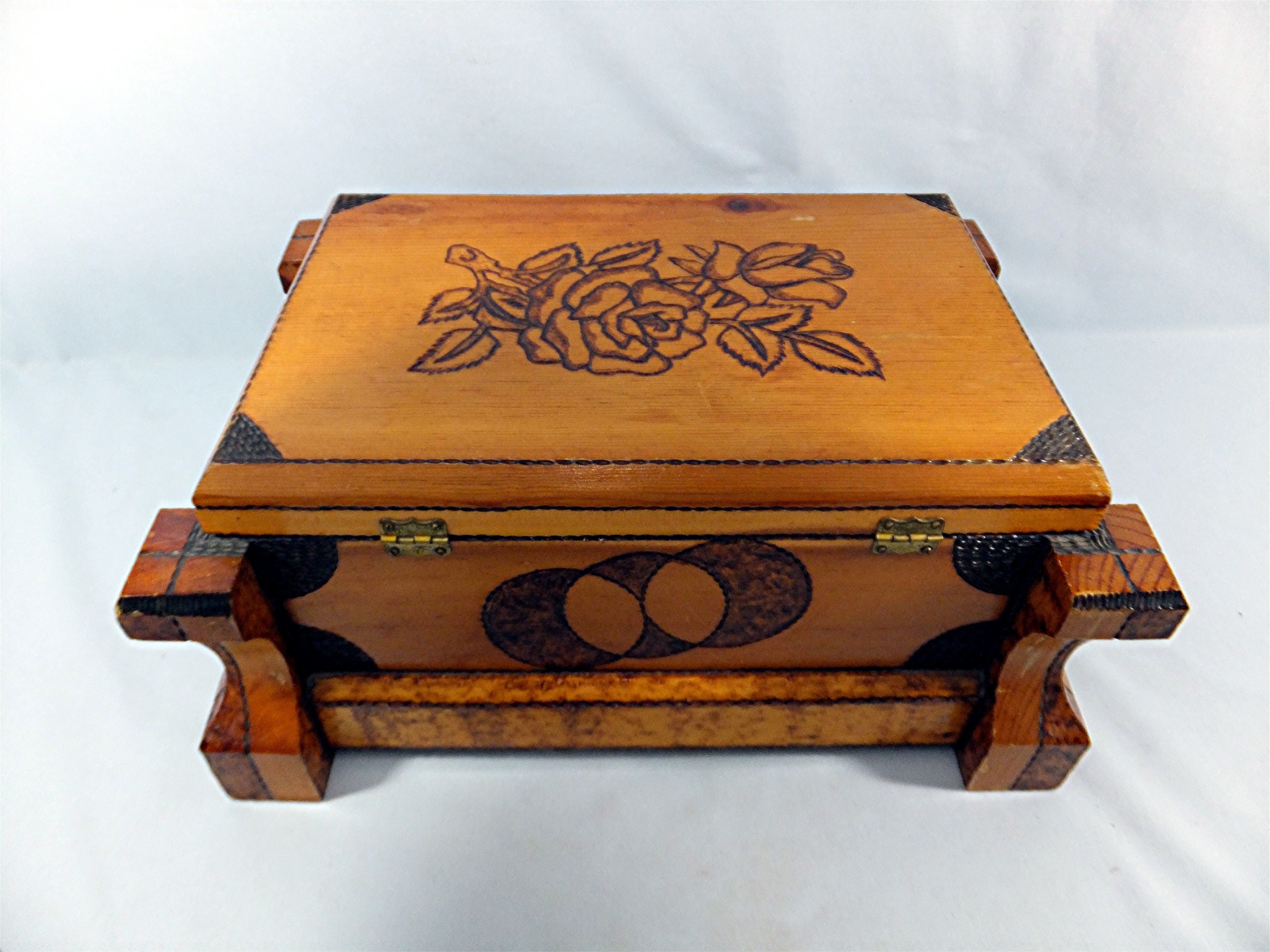 Tramp or Prison Art Jewelry Box