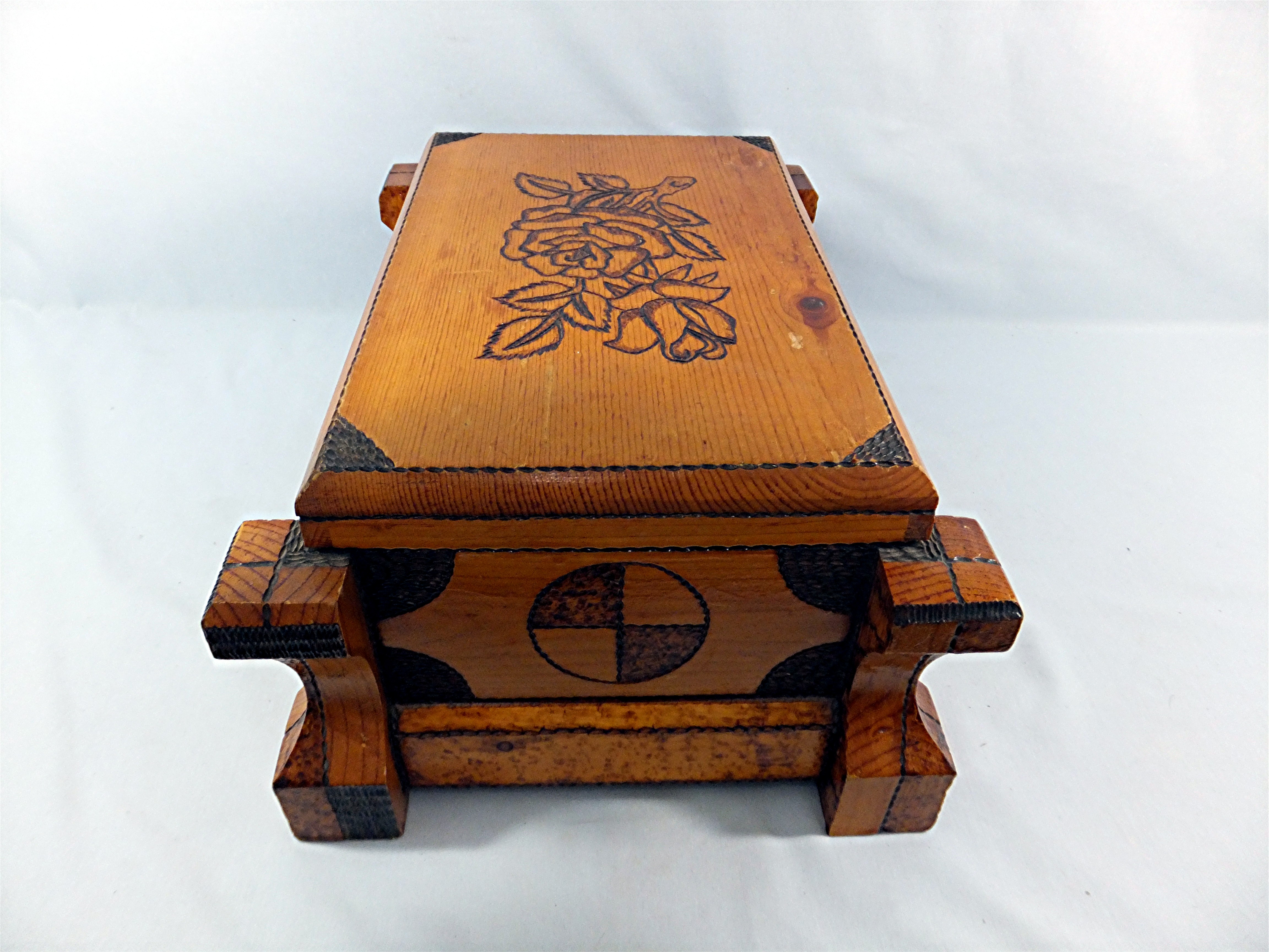 Tramp or Prison Art Jewelry Box