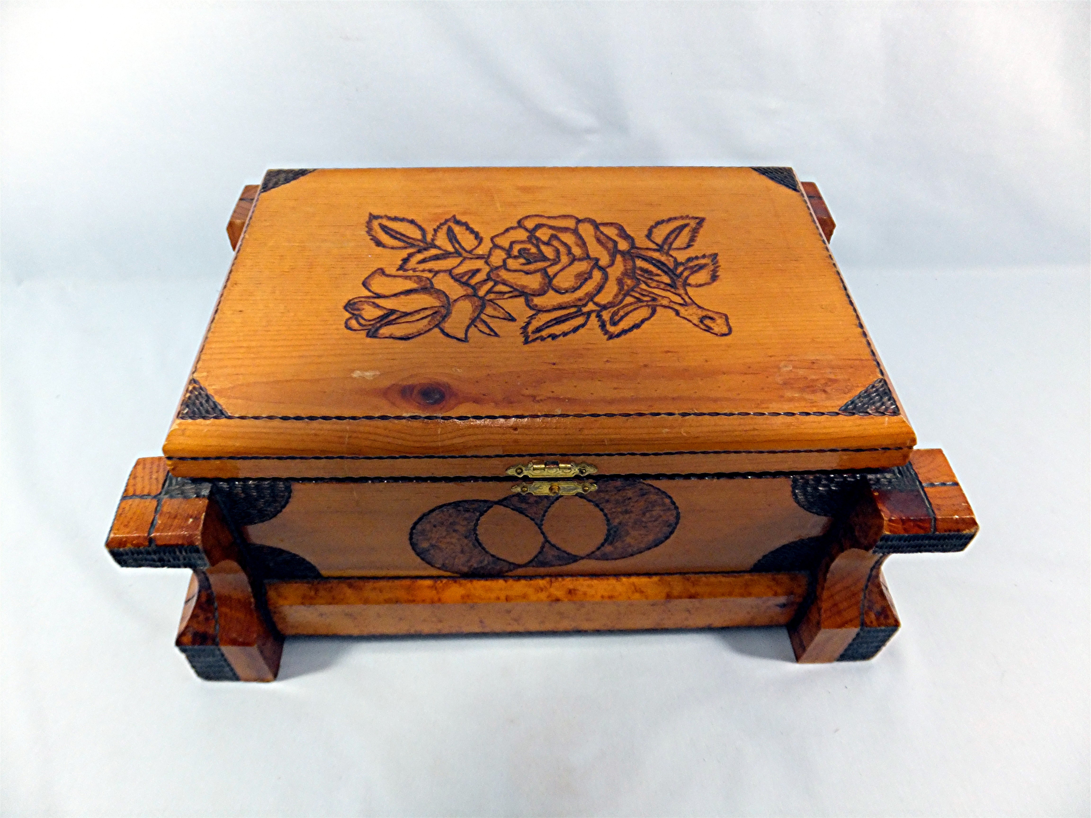 Tramp or Prison Art Jewelry Box