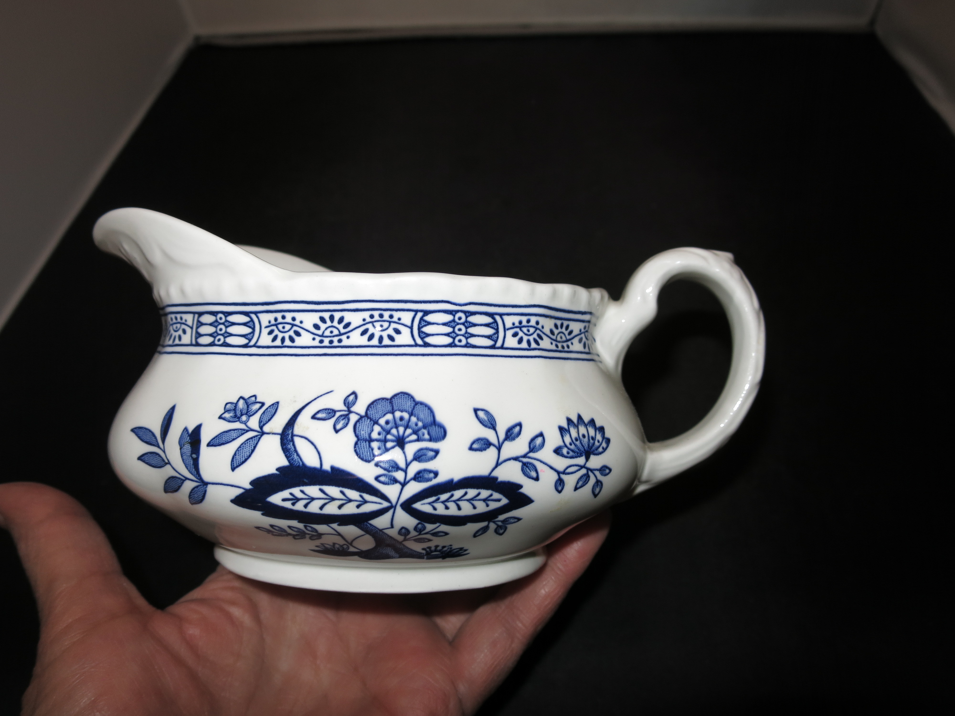 Enoch Wedgwood Tunstall Blue Heritage Onion Gravy Boat Pitcher