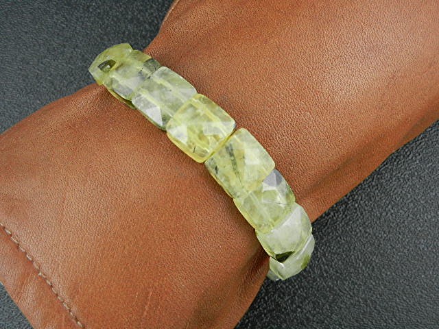 Phrehnite Green Australia Stretch Bracelet