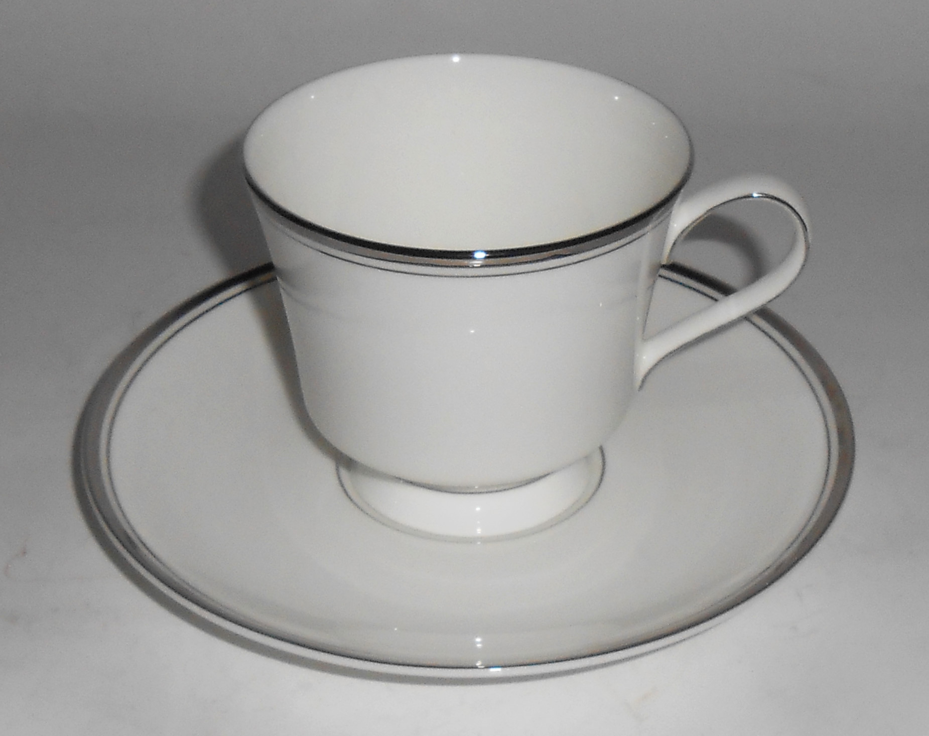 Mikasa Bone China Platinum Band Briarcliffe Cup/Saucer