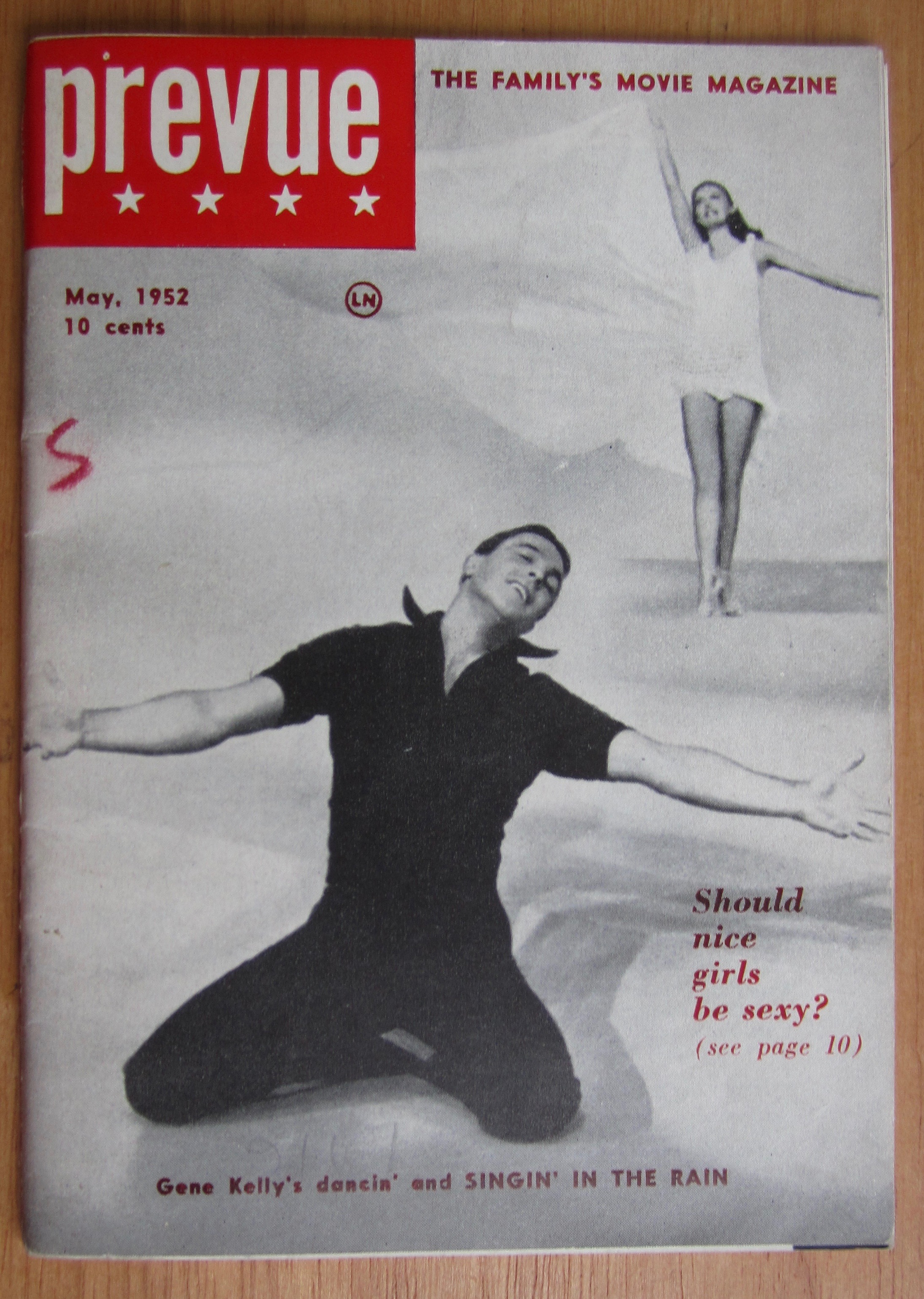 Prevue Magazine May 1952 Gene Kelly Dancing