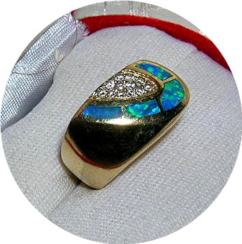 18K Yellow Gold Diamonds & Opal Ring
