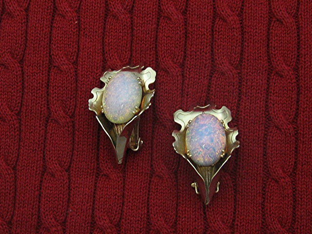 Earrings Jelly Opal Glass and goldtone Flower clips