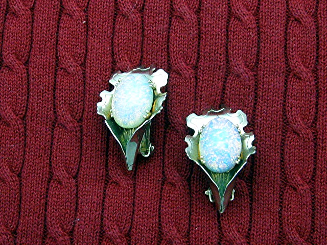Earrings Jelly Opal Glass and goldtone Flower clips
