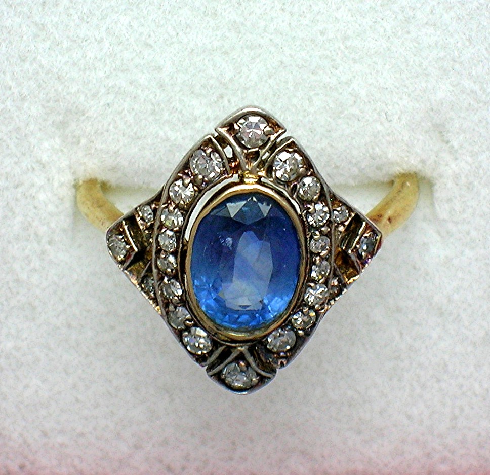 Ring 18K Gold Antique 1.65ct Ceylon Sapphire Diamond