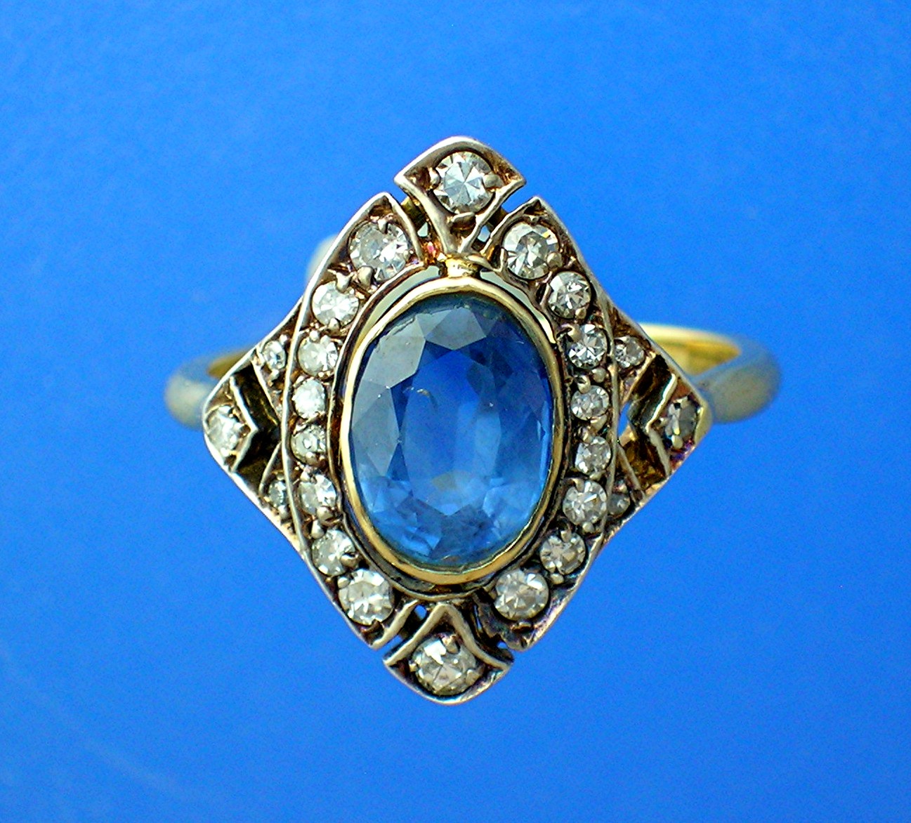 Ring 18K Gold Antique 1.65ct Ceylon Sapphire Diamond